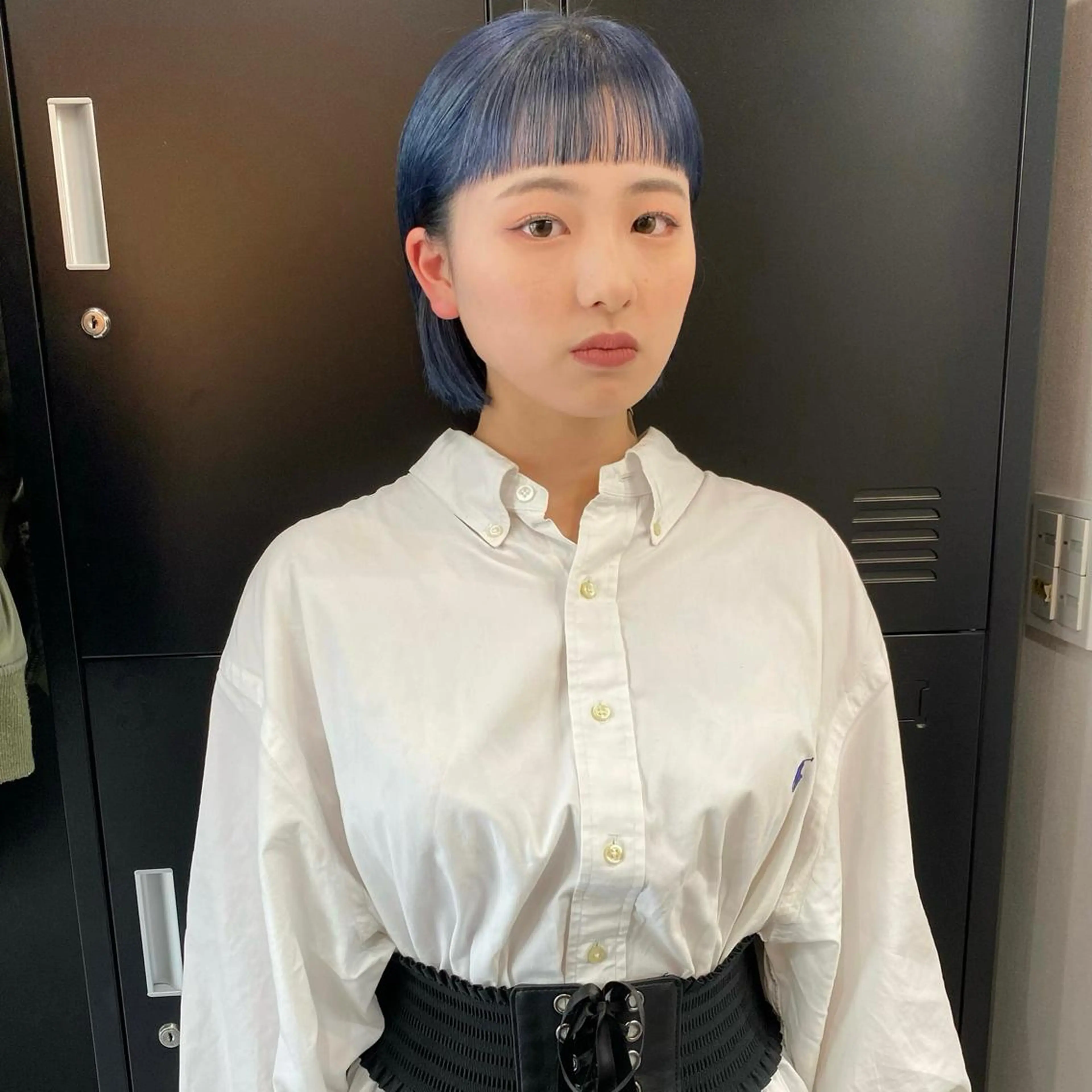 ミディアム カラー ブルーカラー ダブルカラー ダウンパーマ 【sity.ザイク】のヘアスタイル