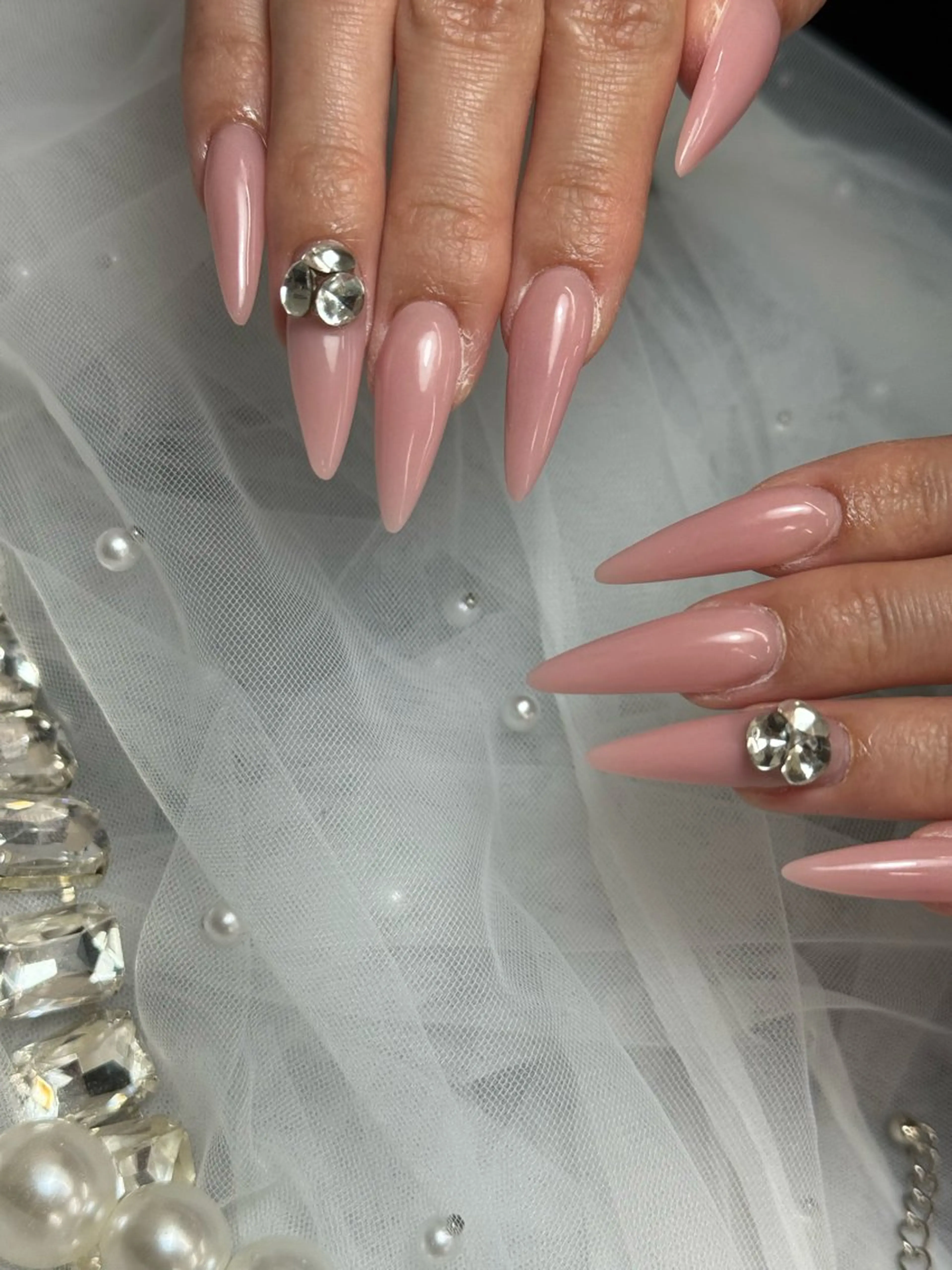 ネイル ハンドネイル RUNWAY 　　の眉毛・アイブロウイメージ