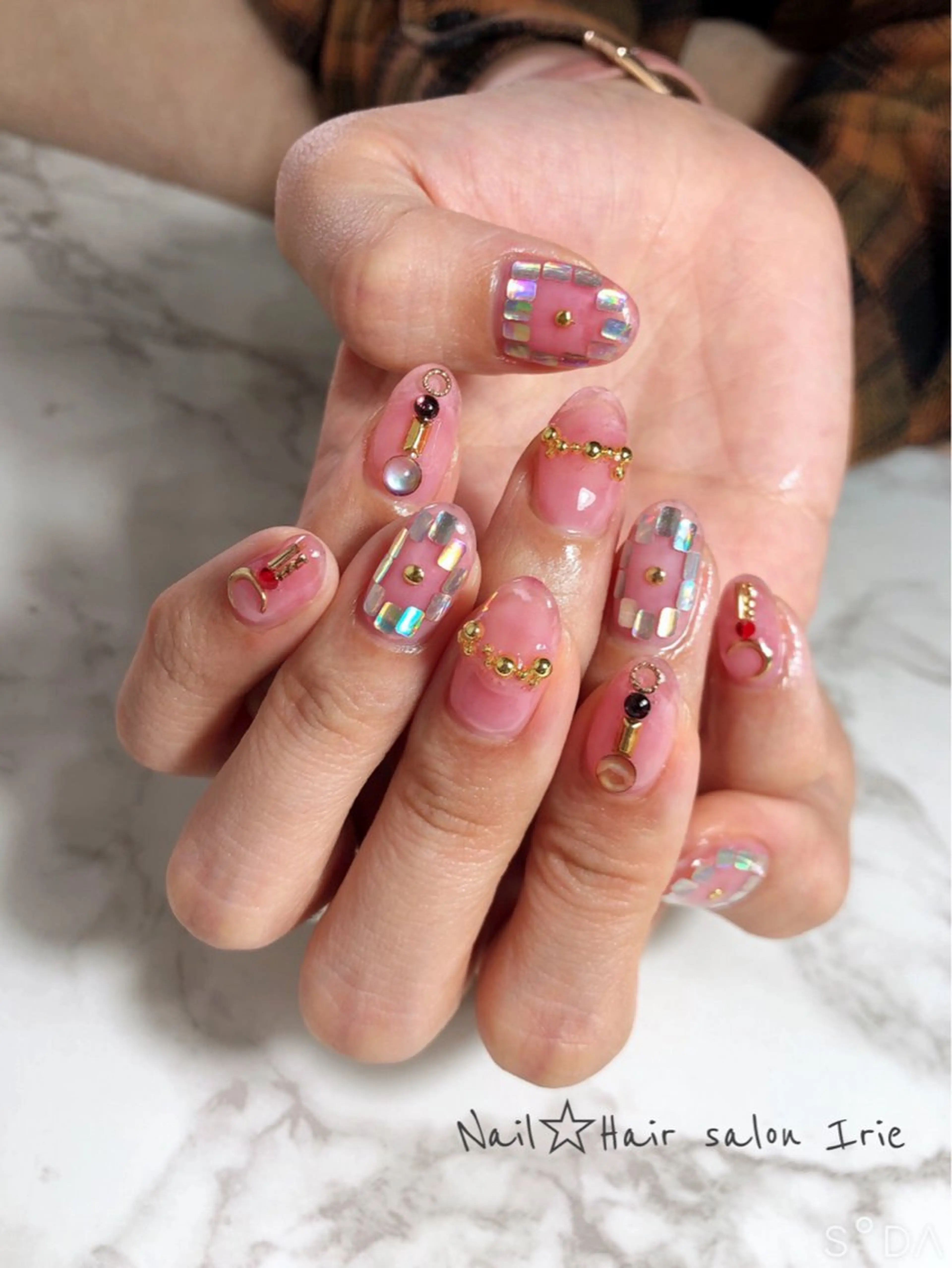 ネイル ハンドネイル 與儀 知佳のネイルデザイン