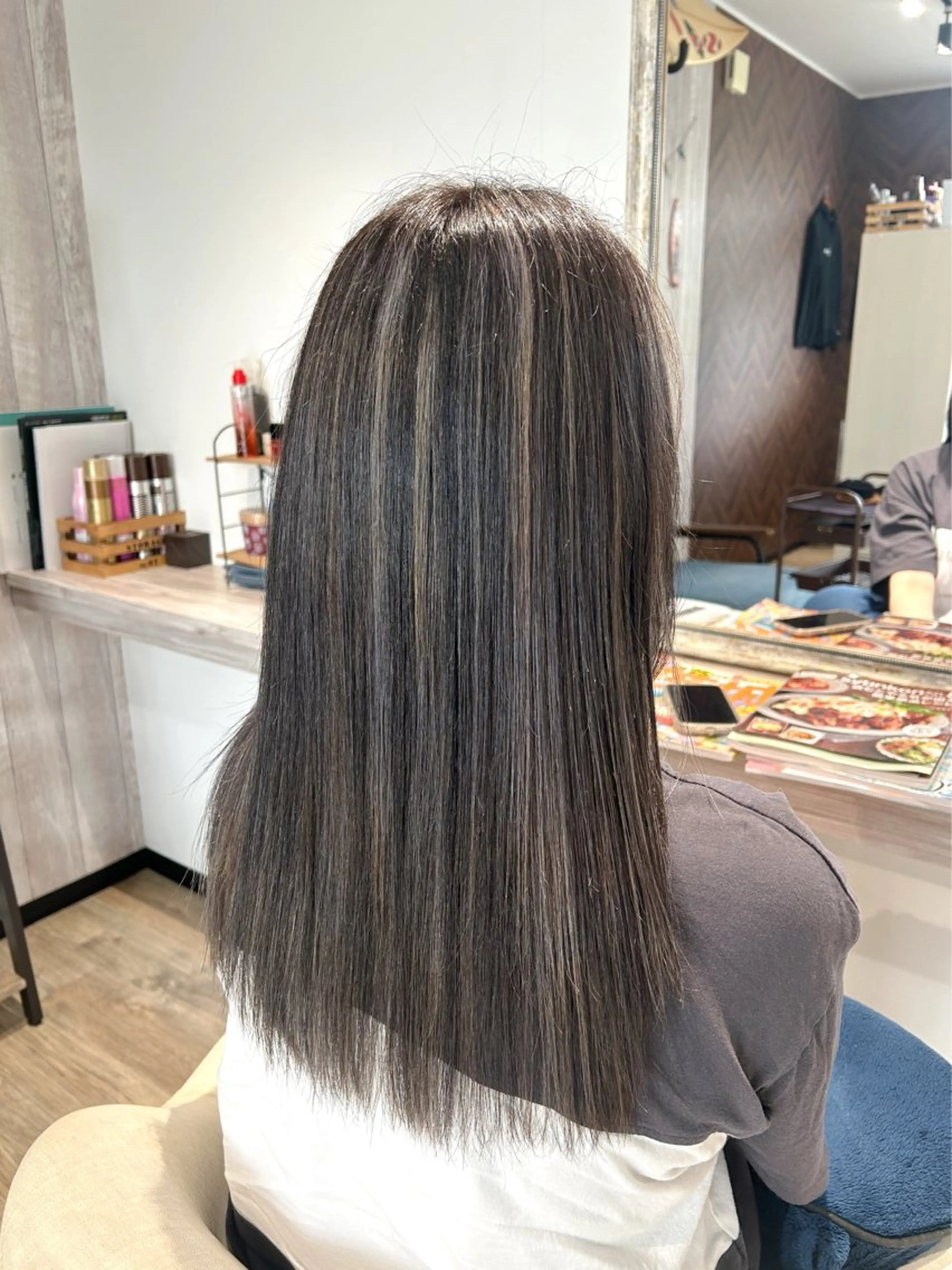 カラー ハイライトカラー ヘアカラー 水口 琴絵のヘアスタイル