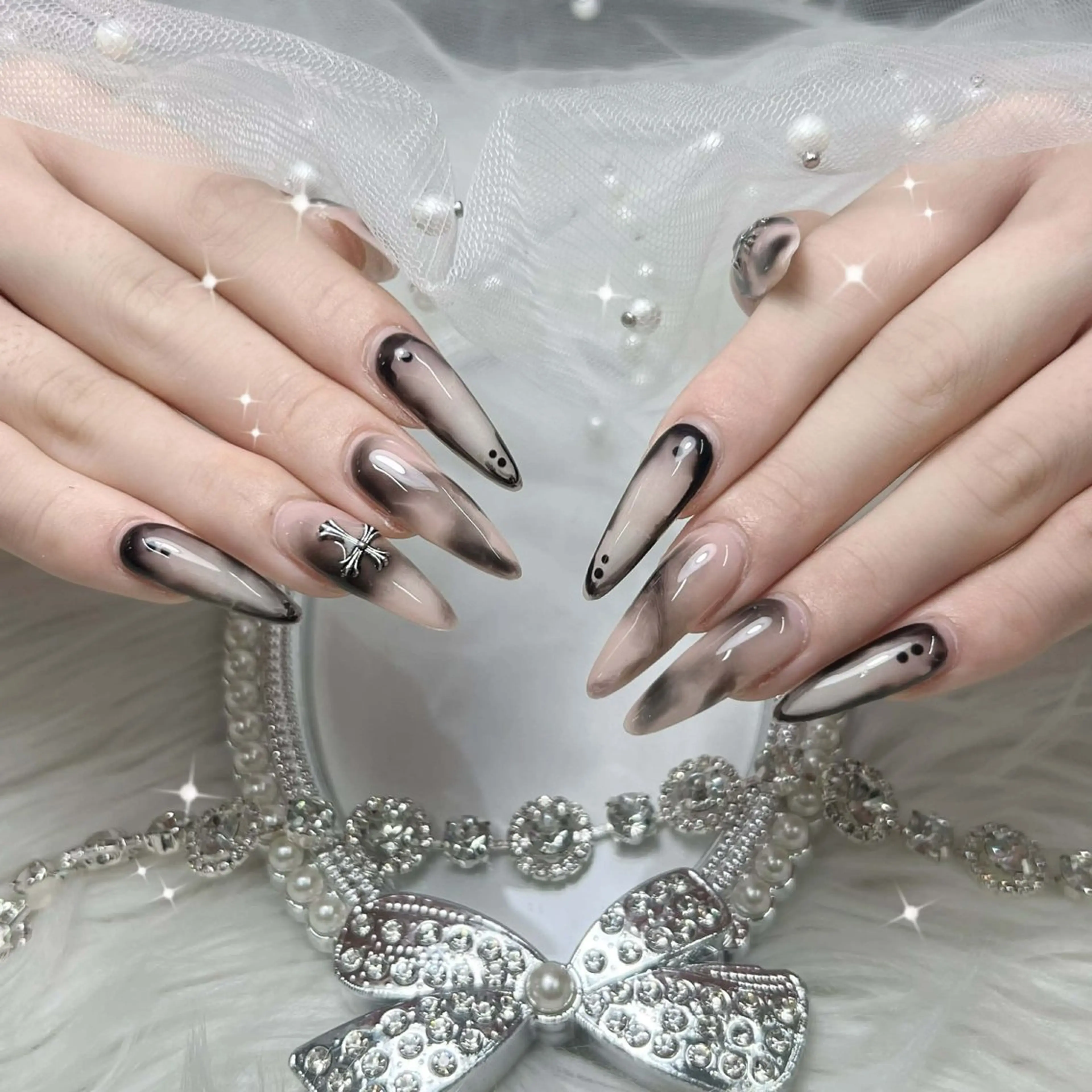 ネイル ハンドネイル ハンドケア いちご ちゃんのネイルデザイン