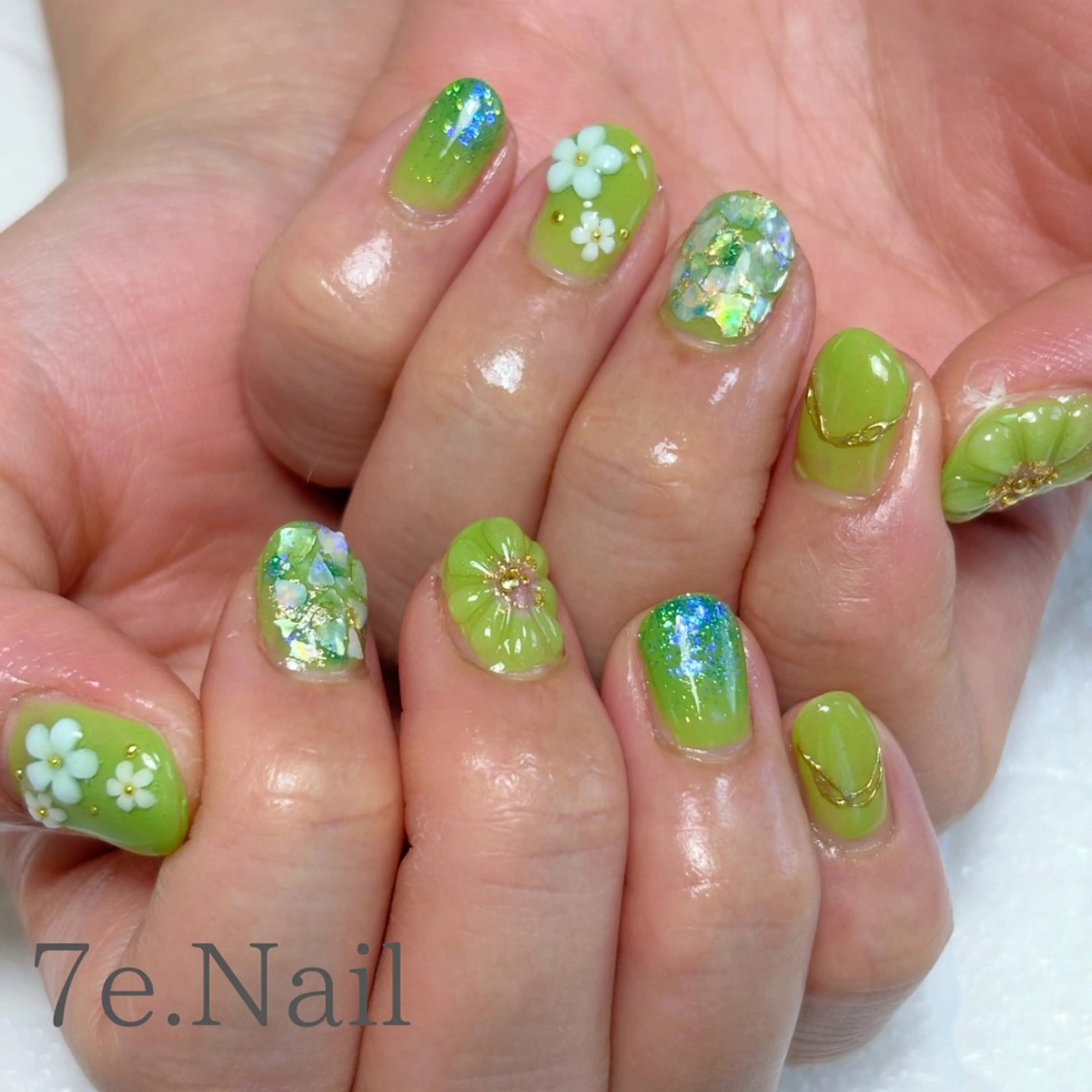 ネイル 7e. Nailのネイルデザイン