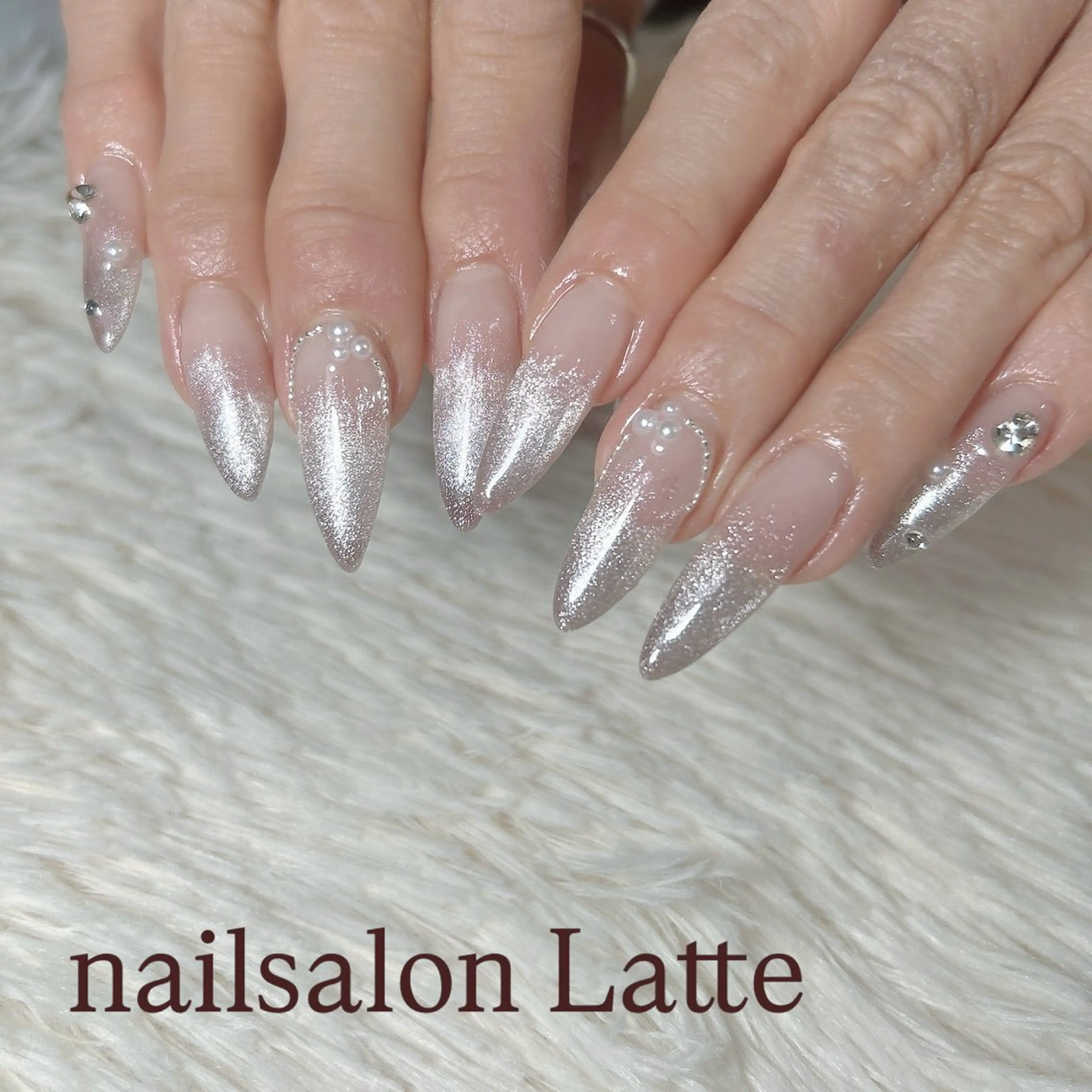 ネイル Nailsalon Latteのネイルデザイン