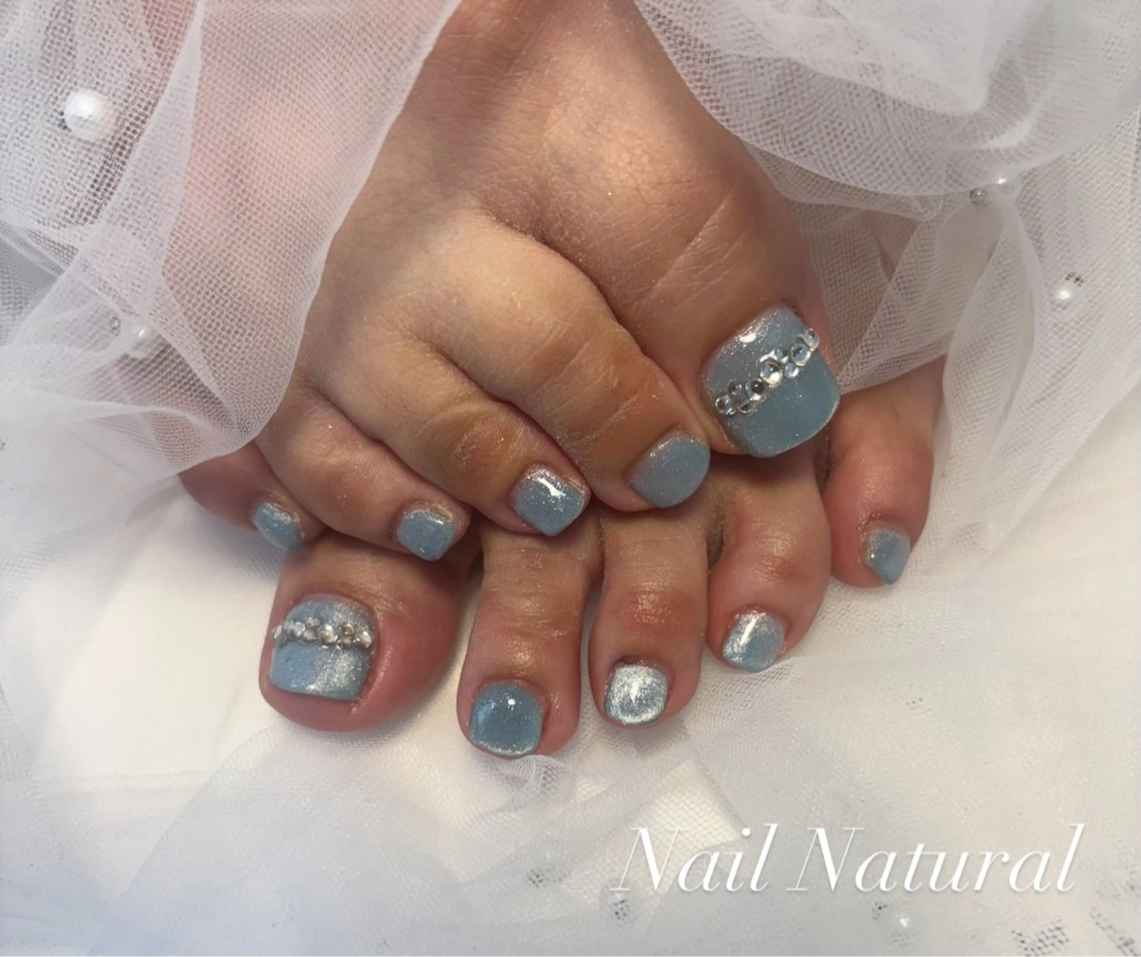 ネイル フラッシュネイル フットネイル フレンチネイル ジェルネイル ガラスフレンチ フットネイル Nail salon Natulalのネイルデザイン