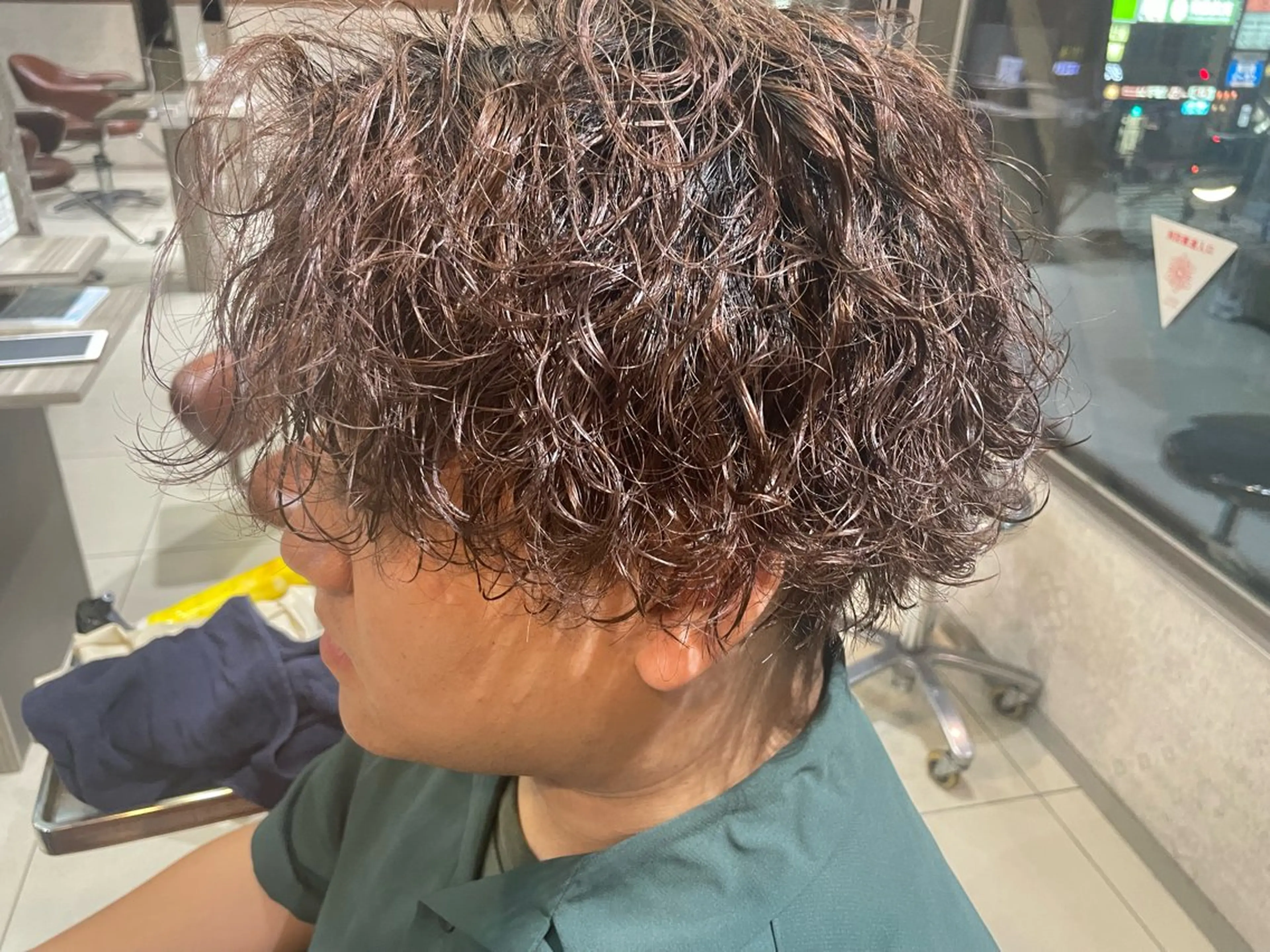 ミディアム パーマ ミディアムパーマ カット パーマ フェザーパーマ/ ダブルカラー/藤田のヘアスタイル