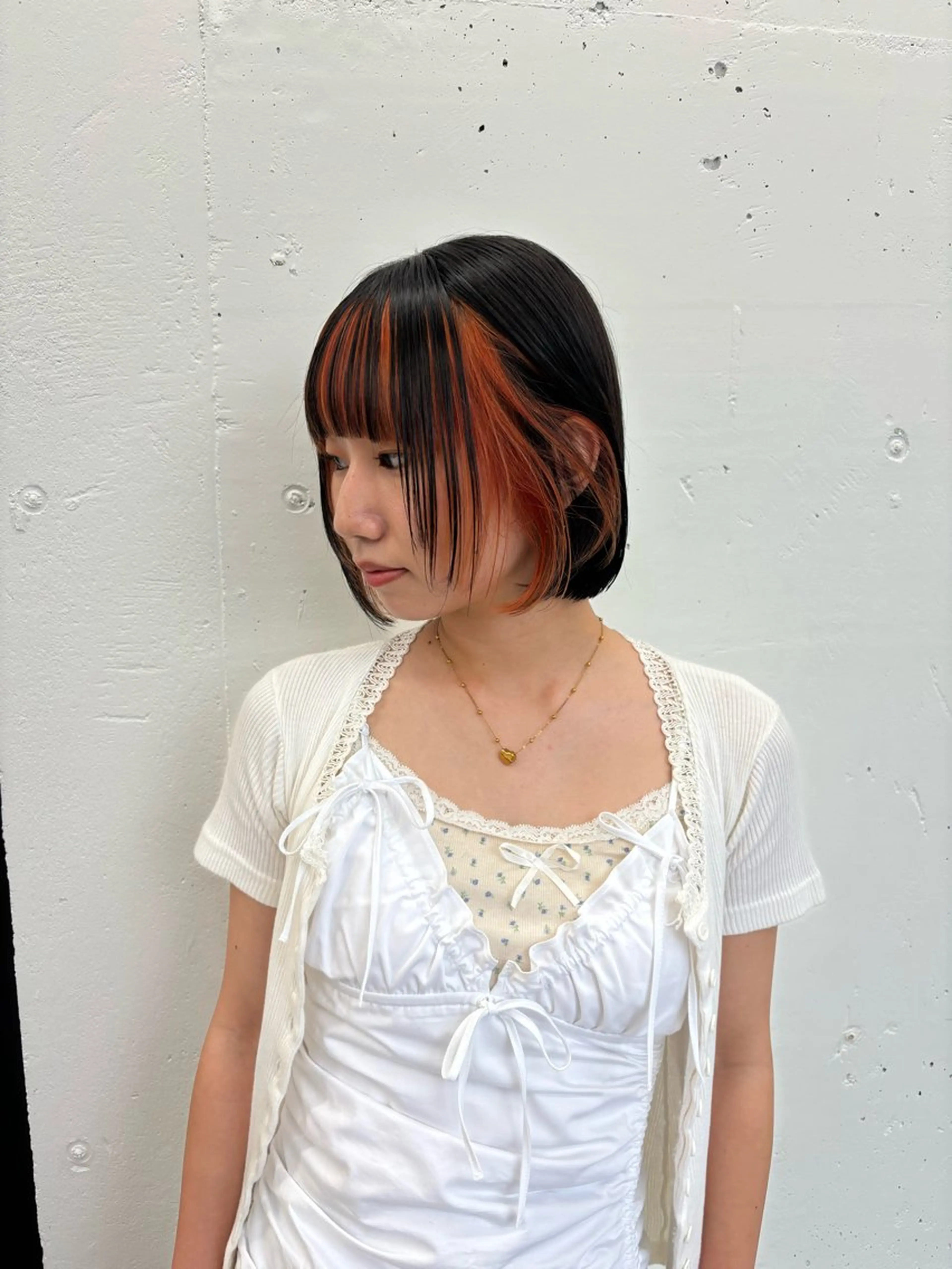 ミディアム カラー ヘアアレンジ ブリーチ オレンジ 夕羽夢🍓矢場/ 透明感カラーのヘアスタイル