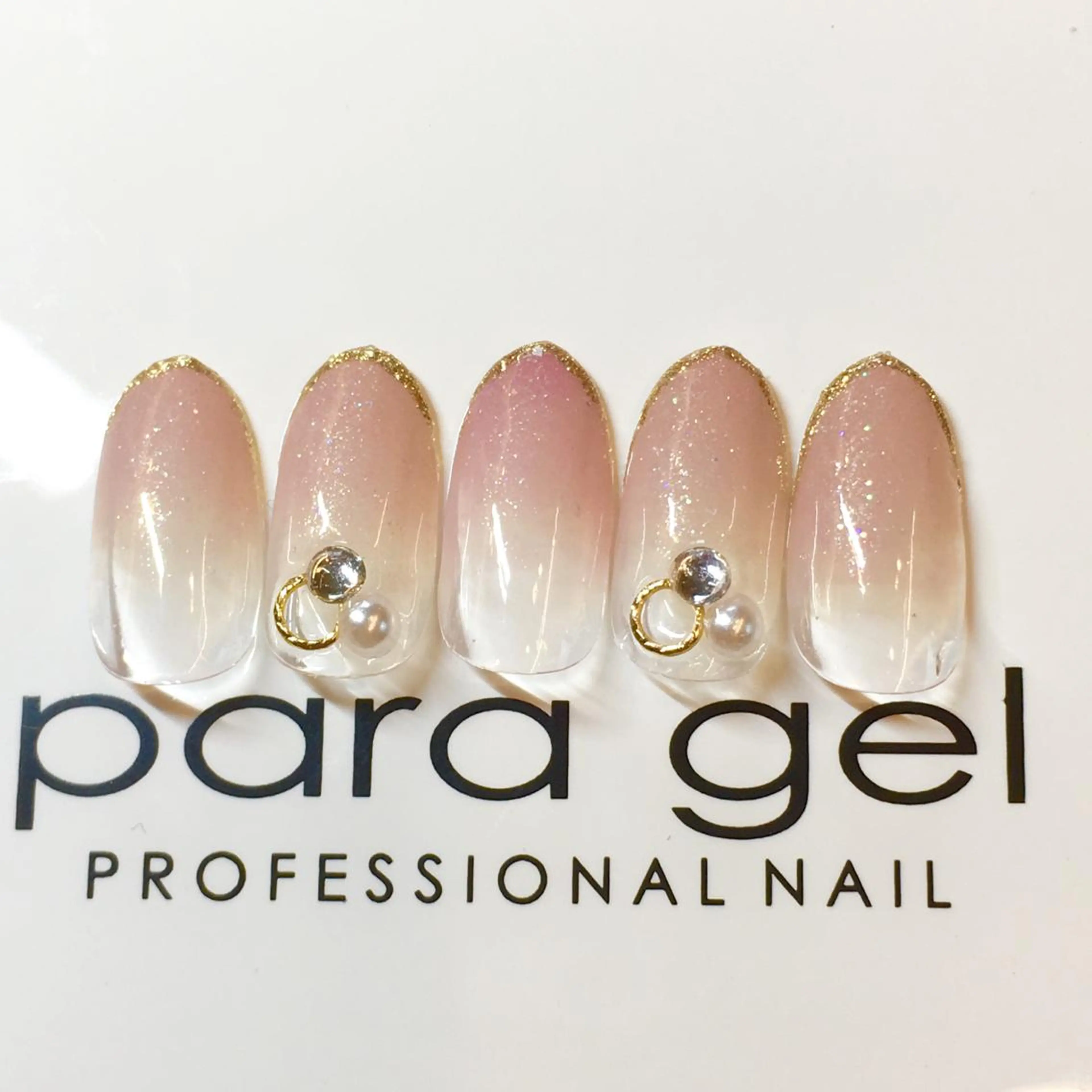 ネイル フットネイル ジェルネイル グラデーション パラジェル 冬ネイル clover nailのネイルデザイン