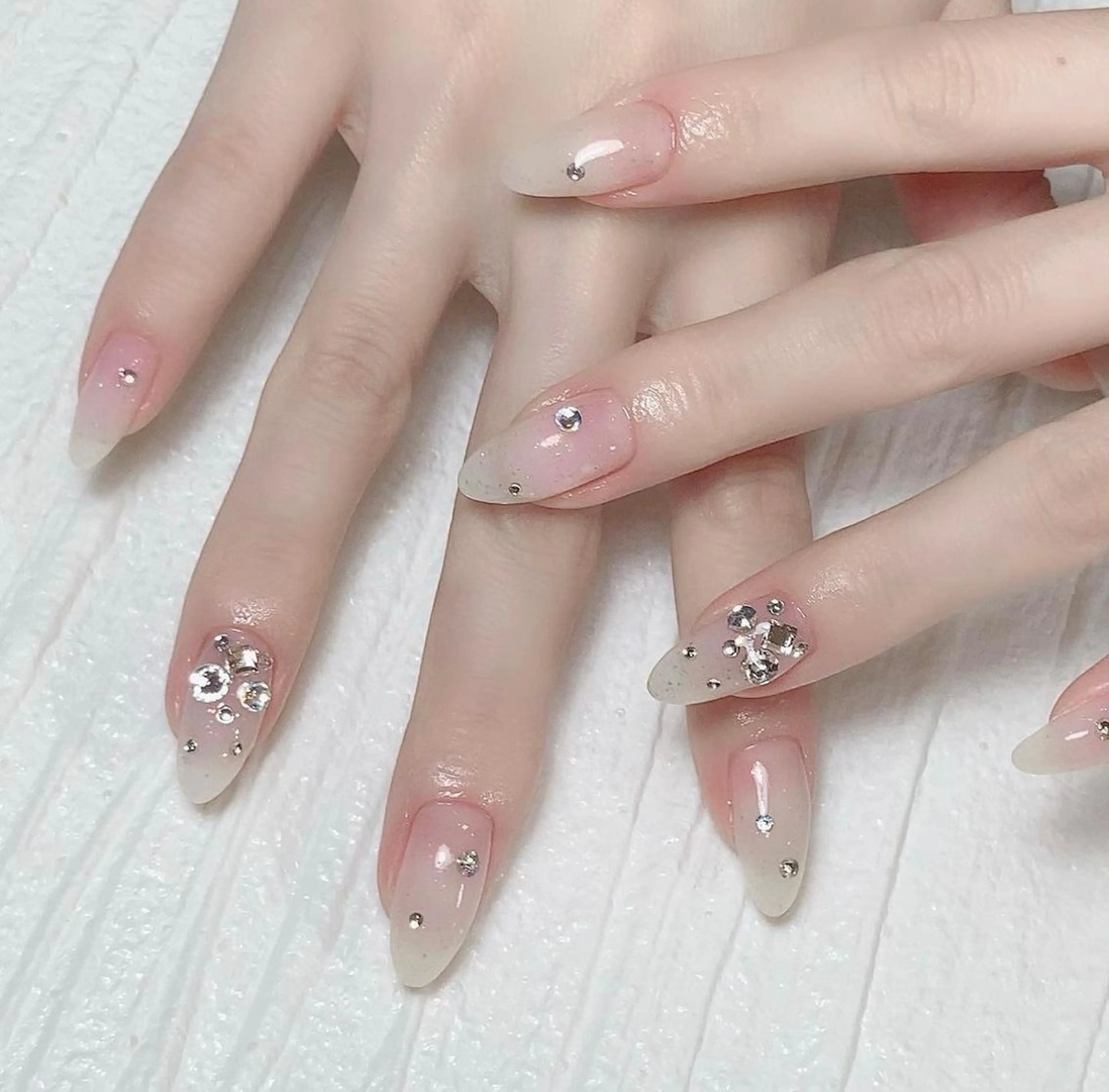 ネイル キラキラネイル ハンドネイル Nail Salon CIARAのネイルデザイン