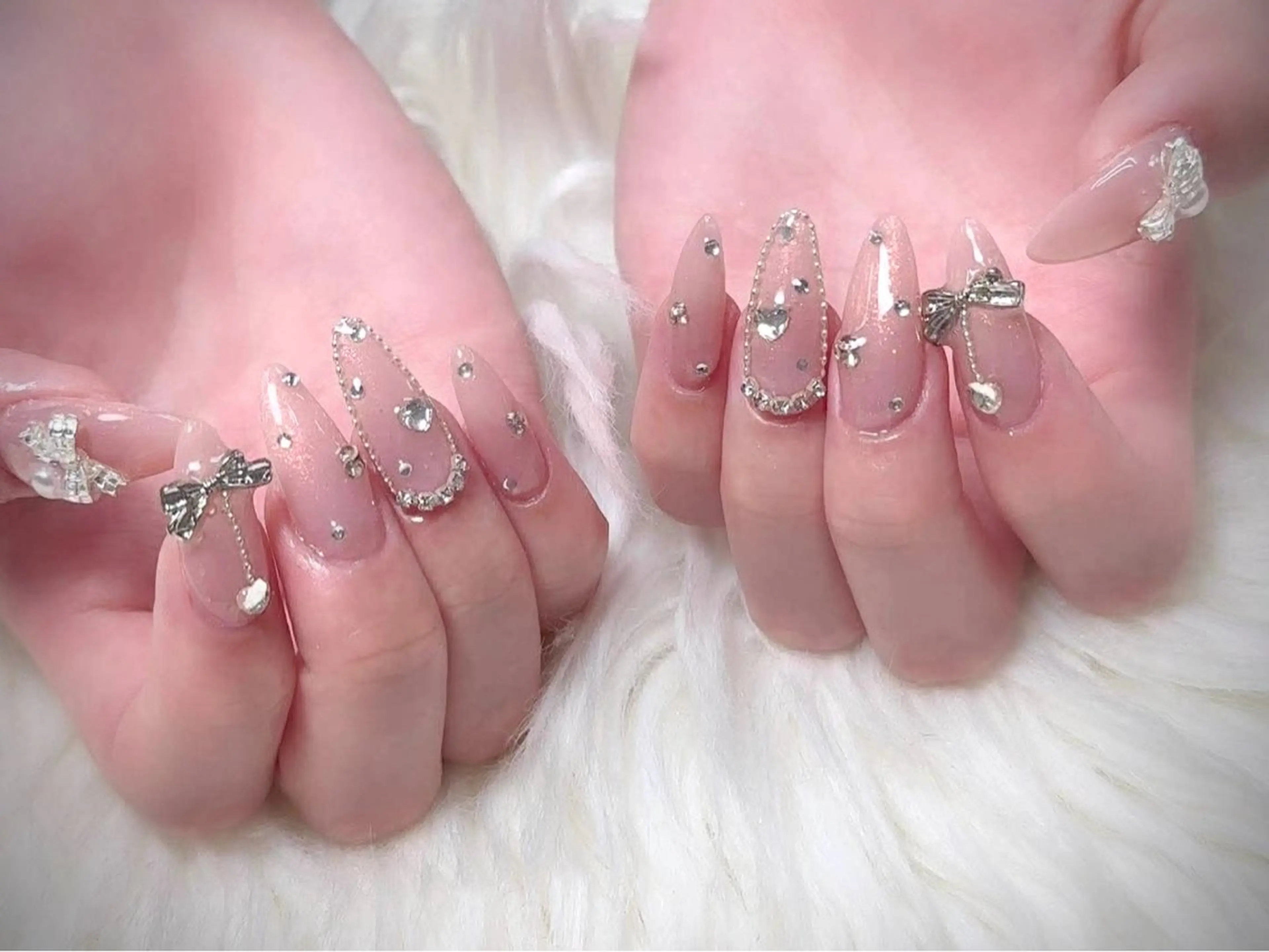 ネイル フレンチネイル グラデーション 韓国ネイル マグネットネイル ミラーネイル ハンドネイル ハンドケア Hara Nail 【パラジェル使用】のネイルデザイン