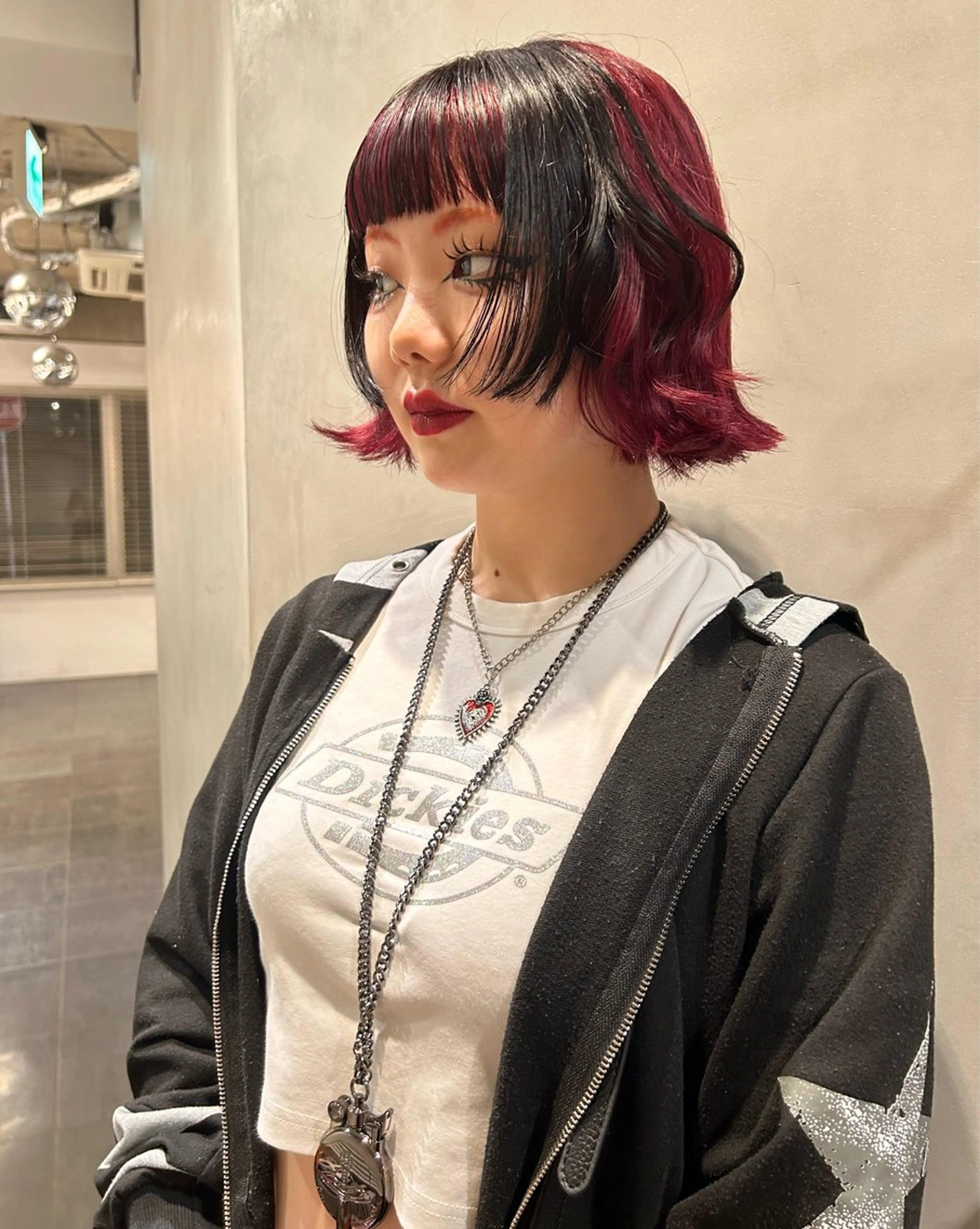 ミディアム カラー タナカ カナ🫧のヘアスタイル