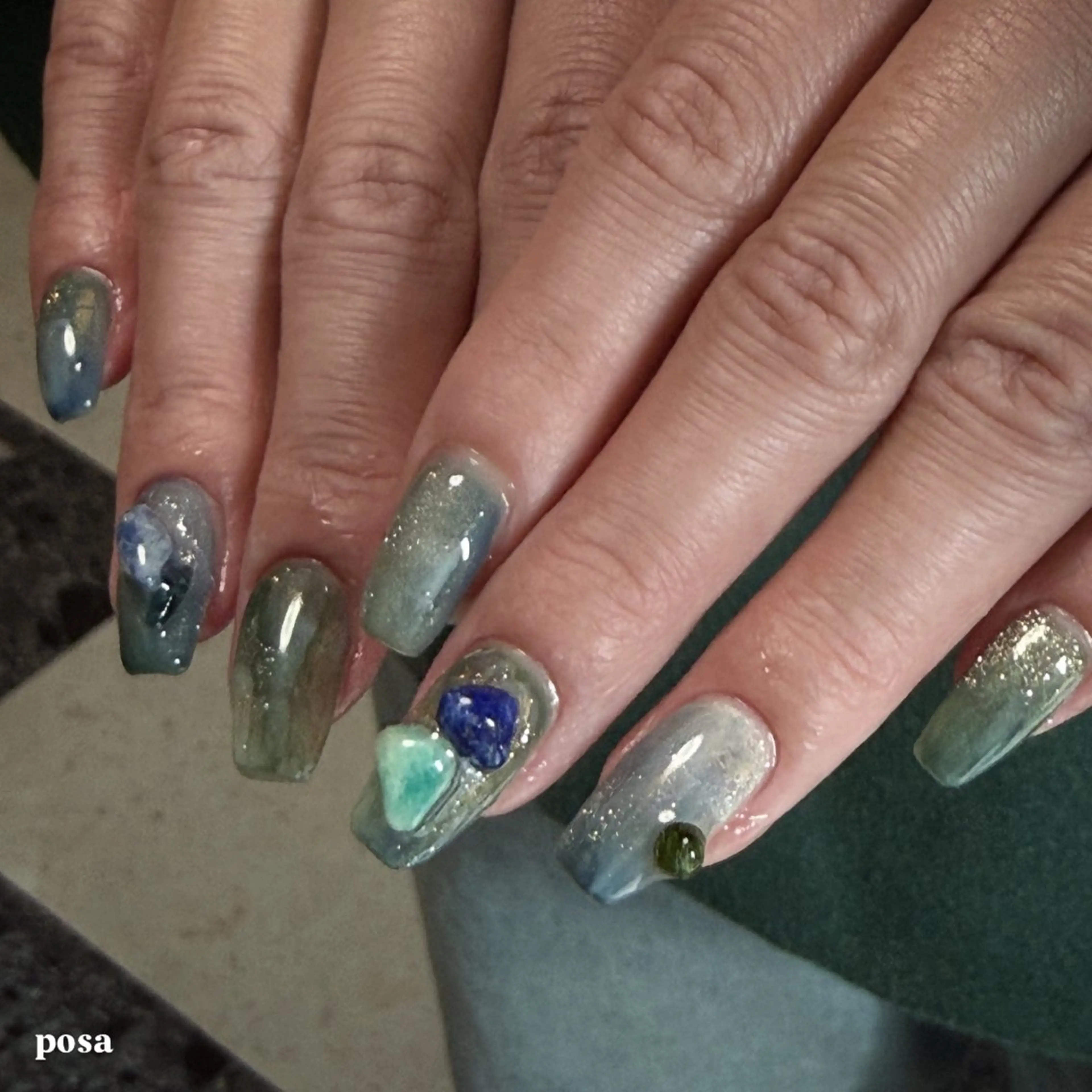 ネイル グリーン ニュアンスネイル シンプルネイル ハンドネイル posa nail モエミのネイルデザイン