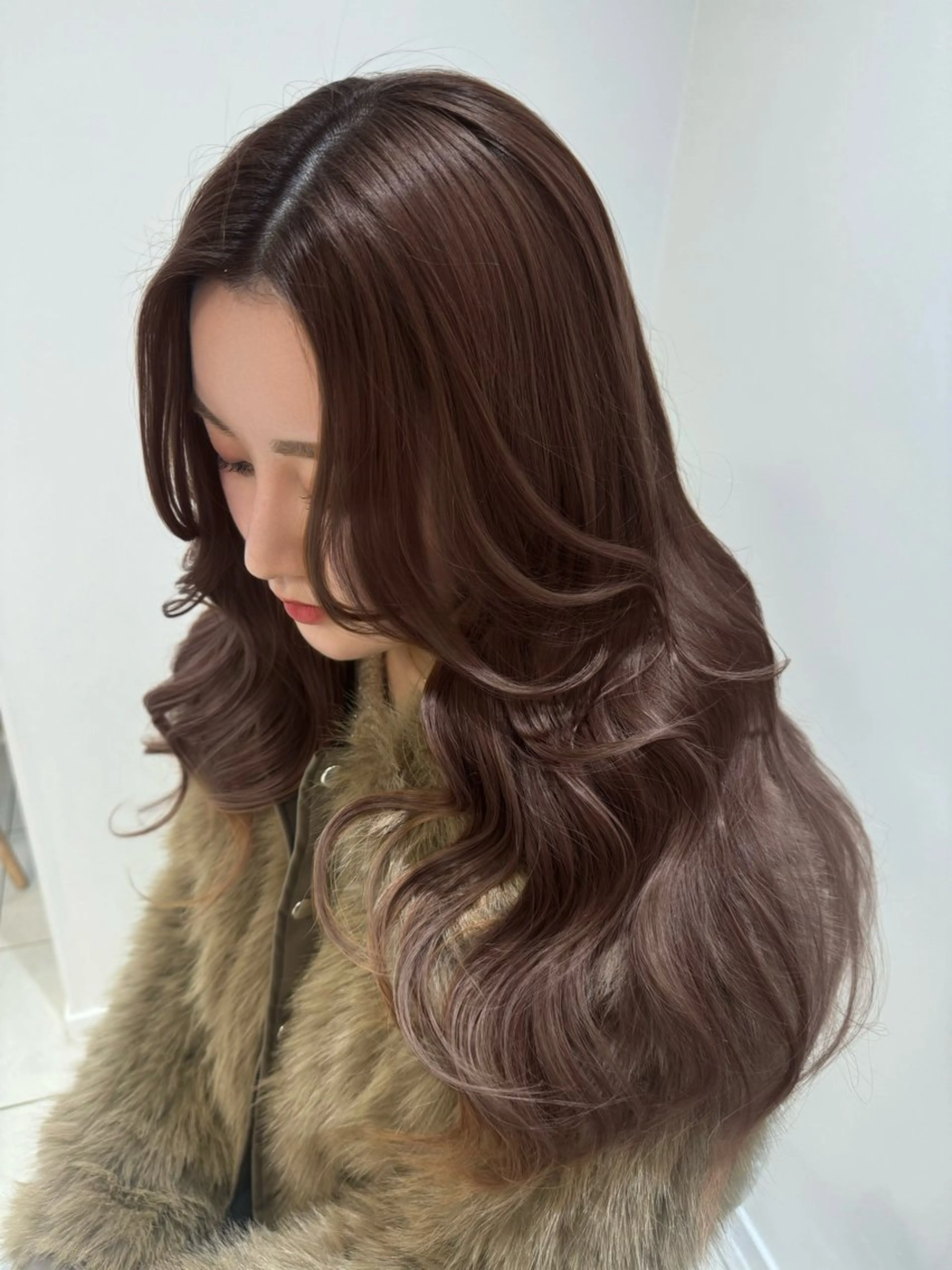 ロング カラー カット ヘアカラー トリートメント 小顔レイヤー/明るめ ベージュ/モモ/横浜のヘアスタイル