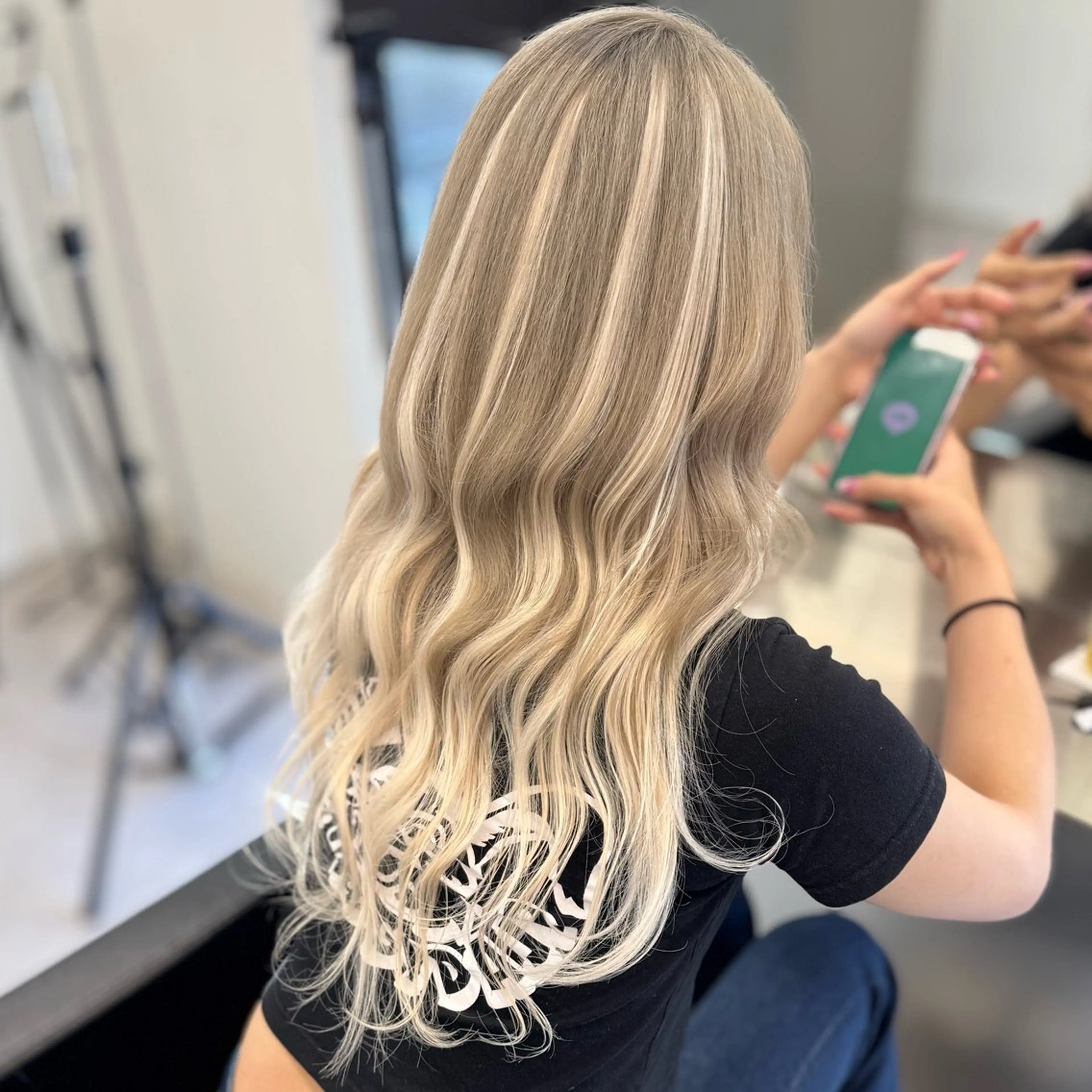 ロング カラー ブリーチ グレージュ ミルクティーグレージュ エクステ ヘアカラー エクステ ハイトーン/エクステ 職人/KENTAのヘアスタイル