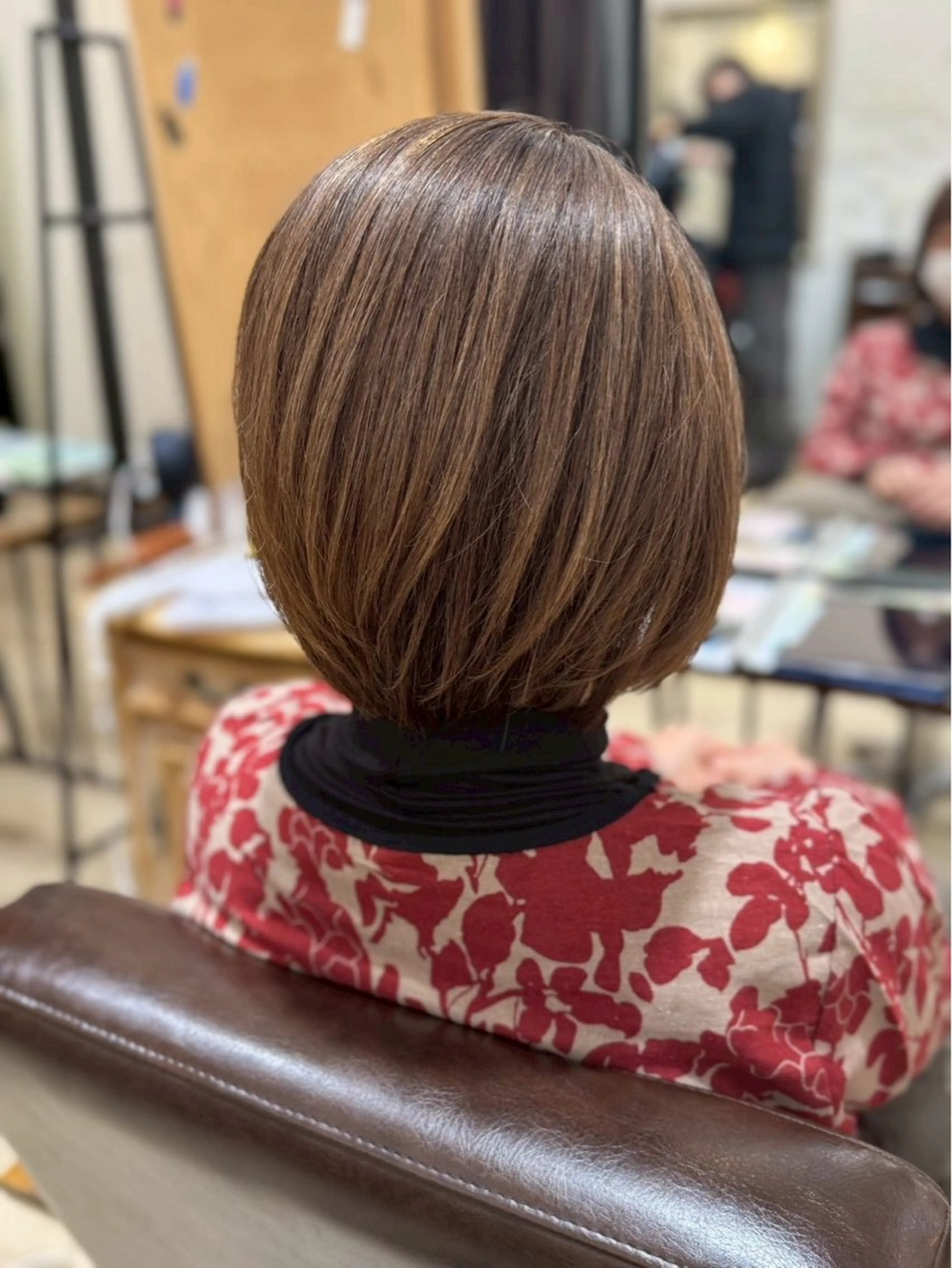ミディアム 神谷 あいりのヘアスタイル