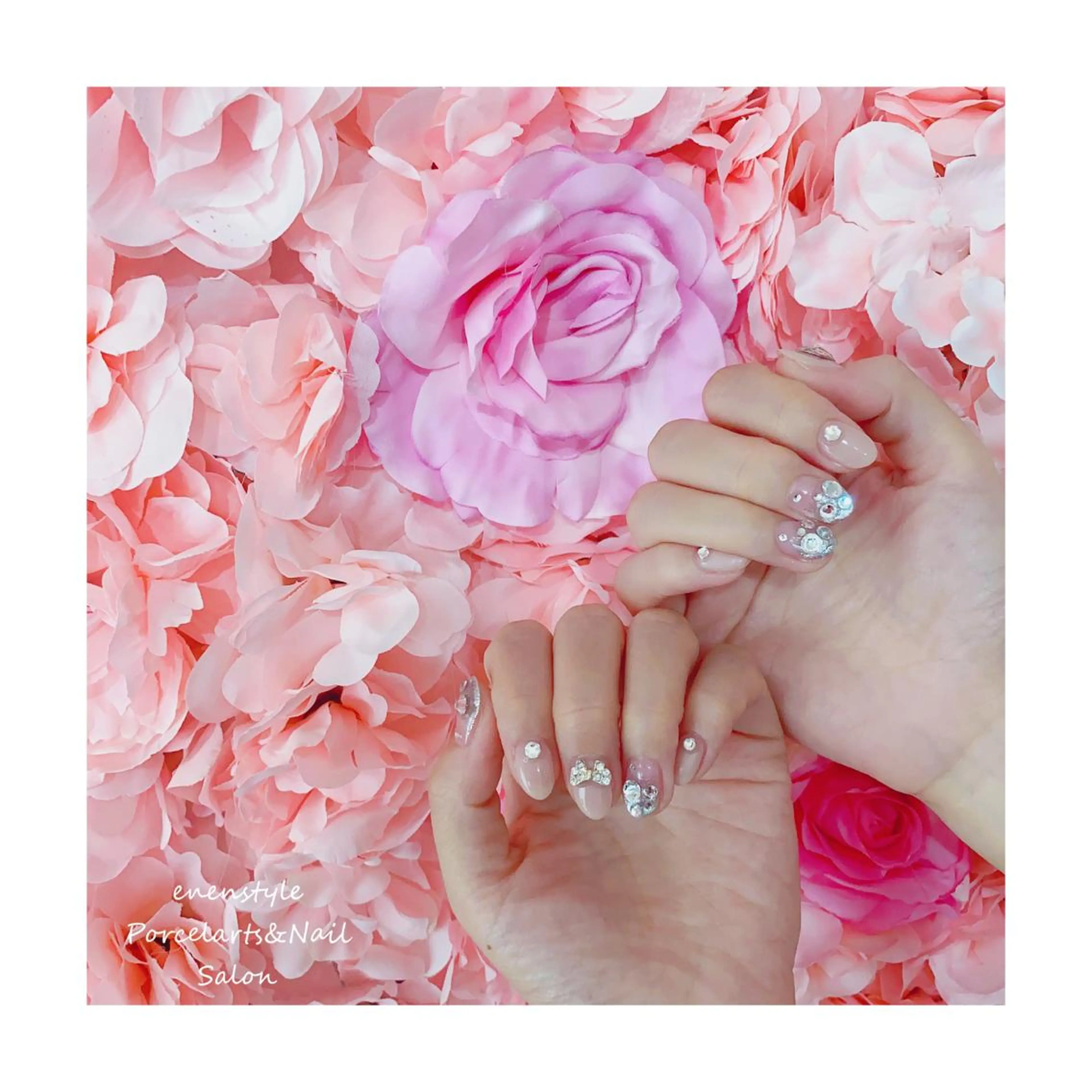 ミディアム ネイル ジェルネイル ニュアンスネイル オフィスネイル ワンカラーネイル パラジェル ハンドネイル 👑enen style👑のネイルデザイン
