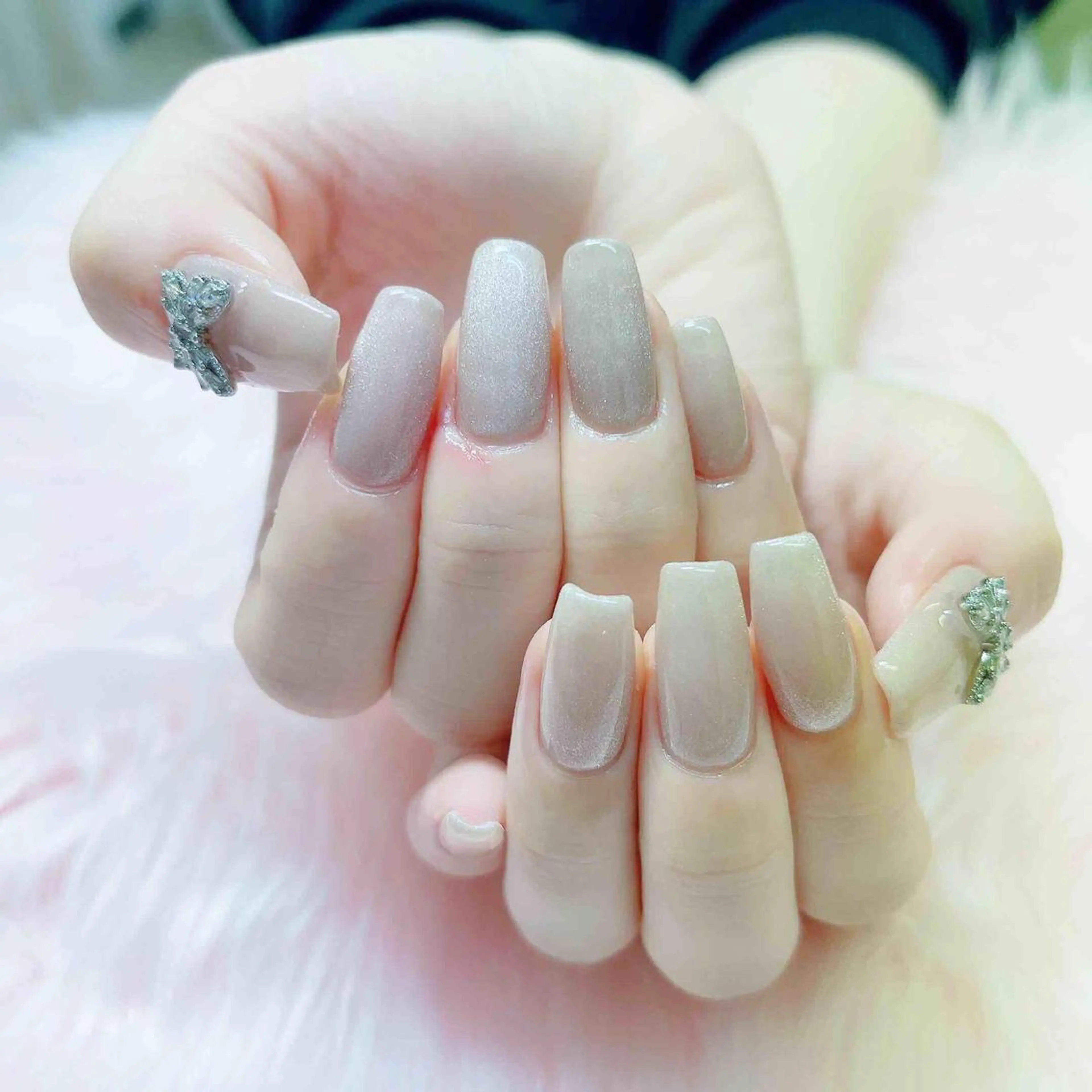 ネイル ワンカラーネイル ハンドネイル MoonNail ユリ🌸のネイルデザイン