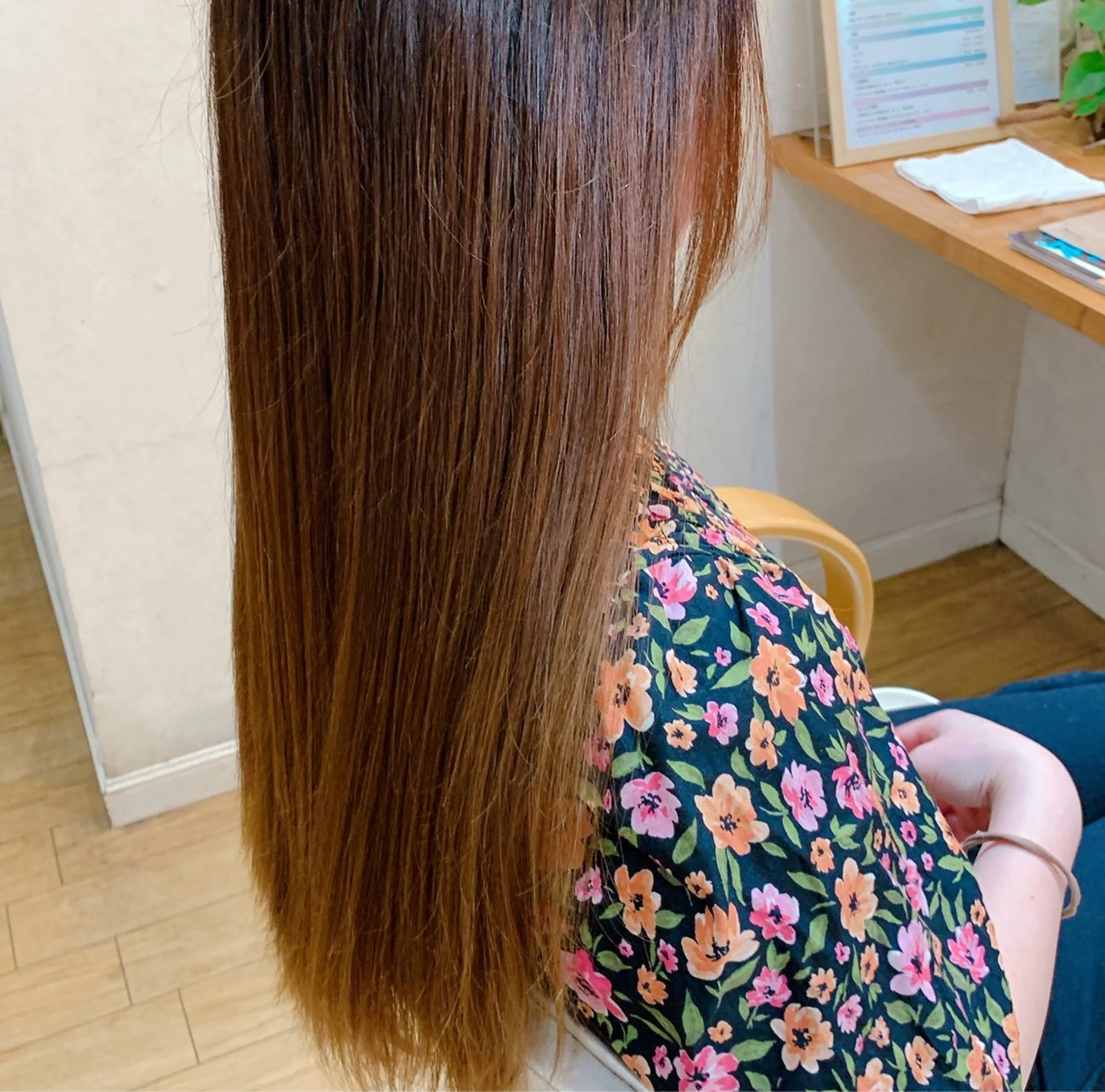 ロング 美容室 グラッシーヘアーのヘアスタイル