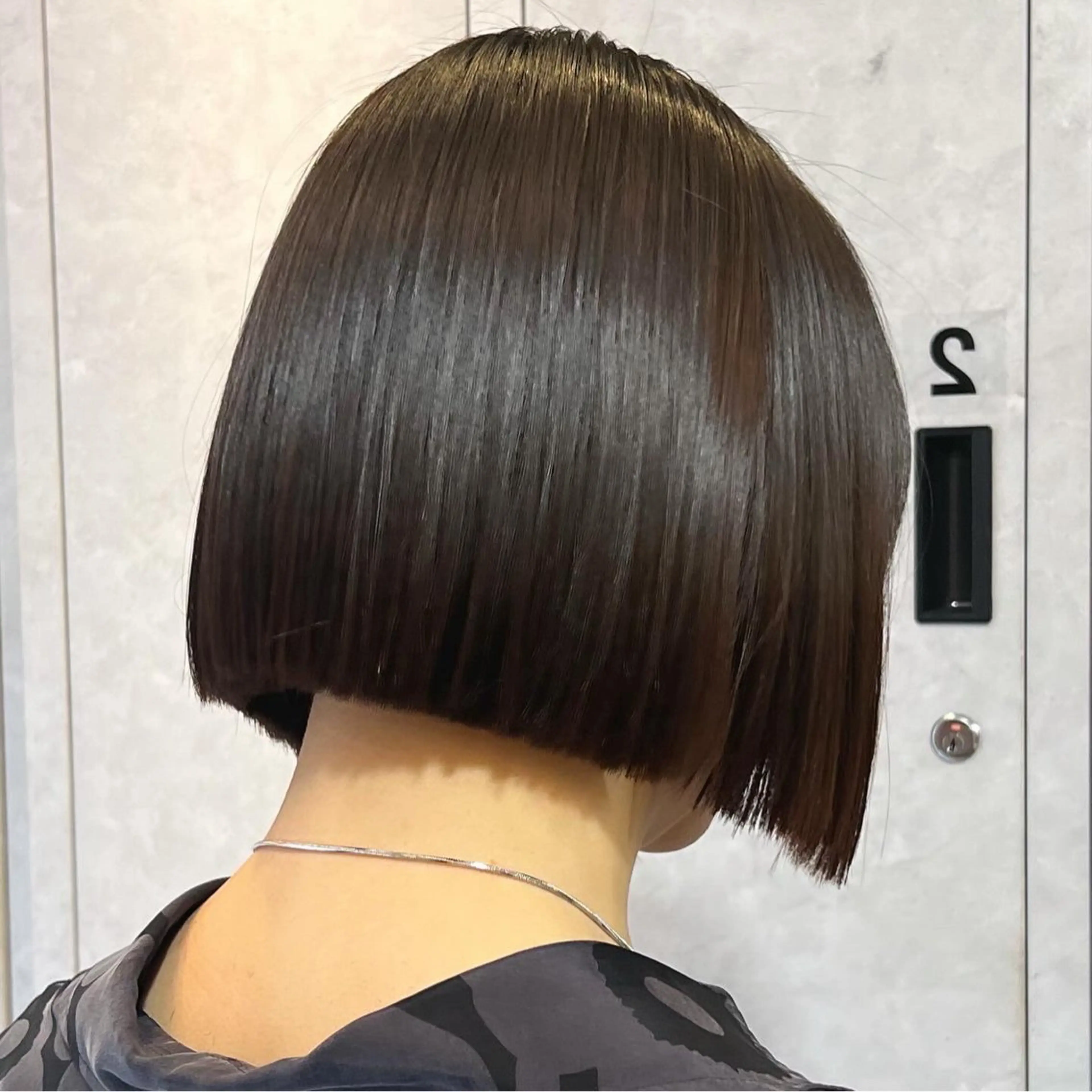 ショート カラー 切りっぱなしボブ ボブ 神戸ボブ✂️ ioe三宮/田 伸佳のヘアスタイル