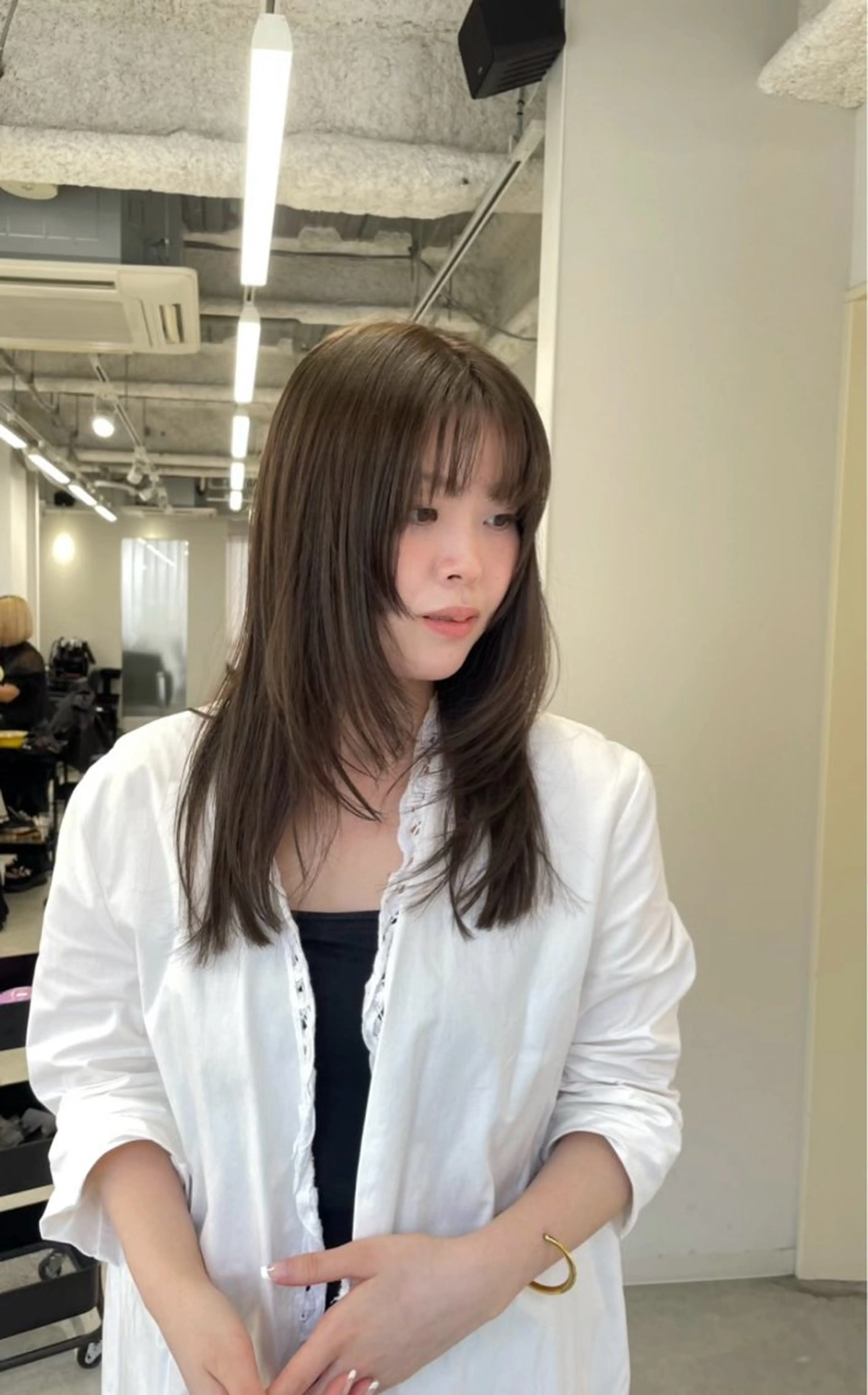 ミディアム 顔周りカット レイヤーカット ブリーチなし透明感 🪄aoi🤎のヘアスタイル