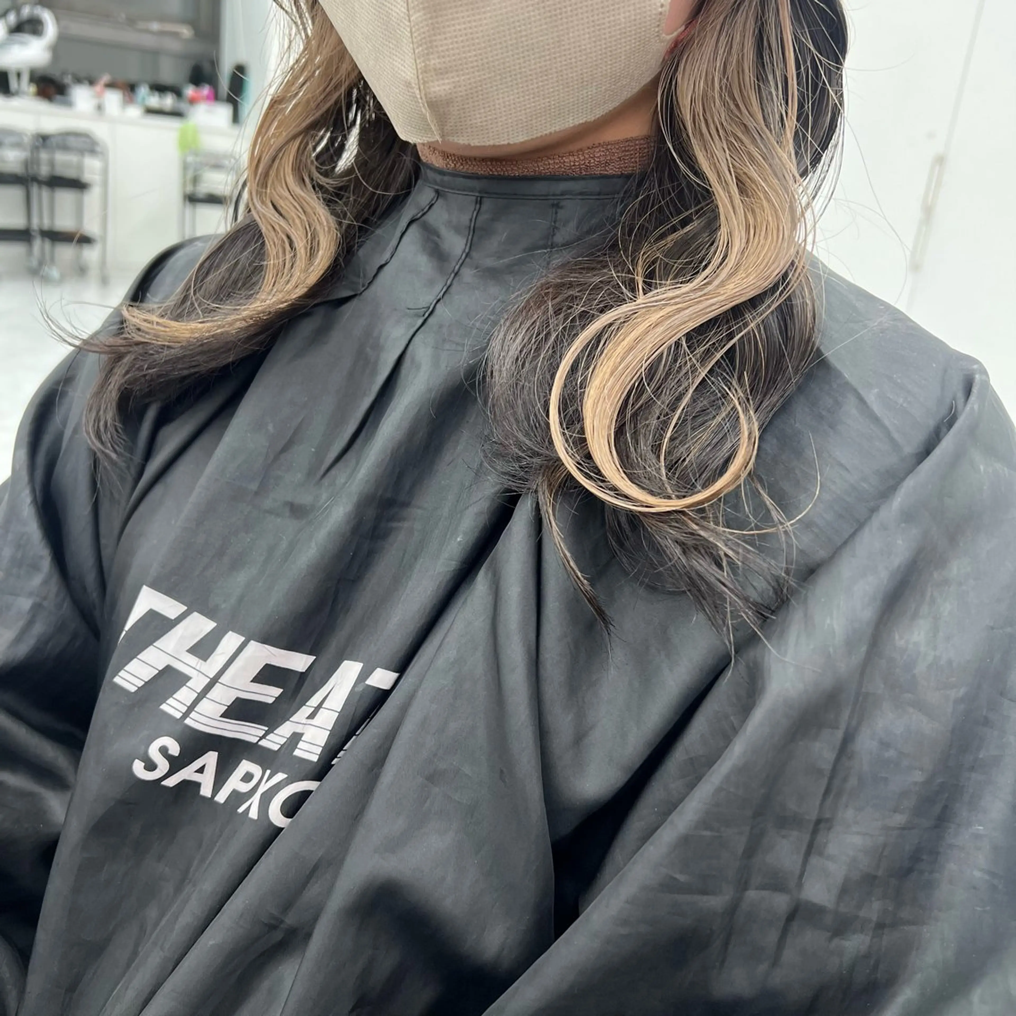 ミディアム カラー ヘアカラー トリートメント ヘッドスパ ヘアセット 韓国スタイル🇰🇷 トレンドレイヤー🪡のヘアスタイル