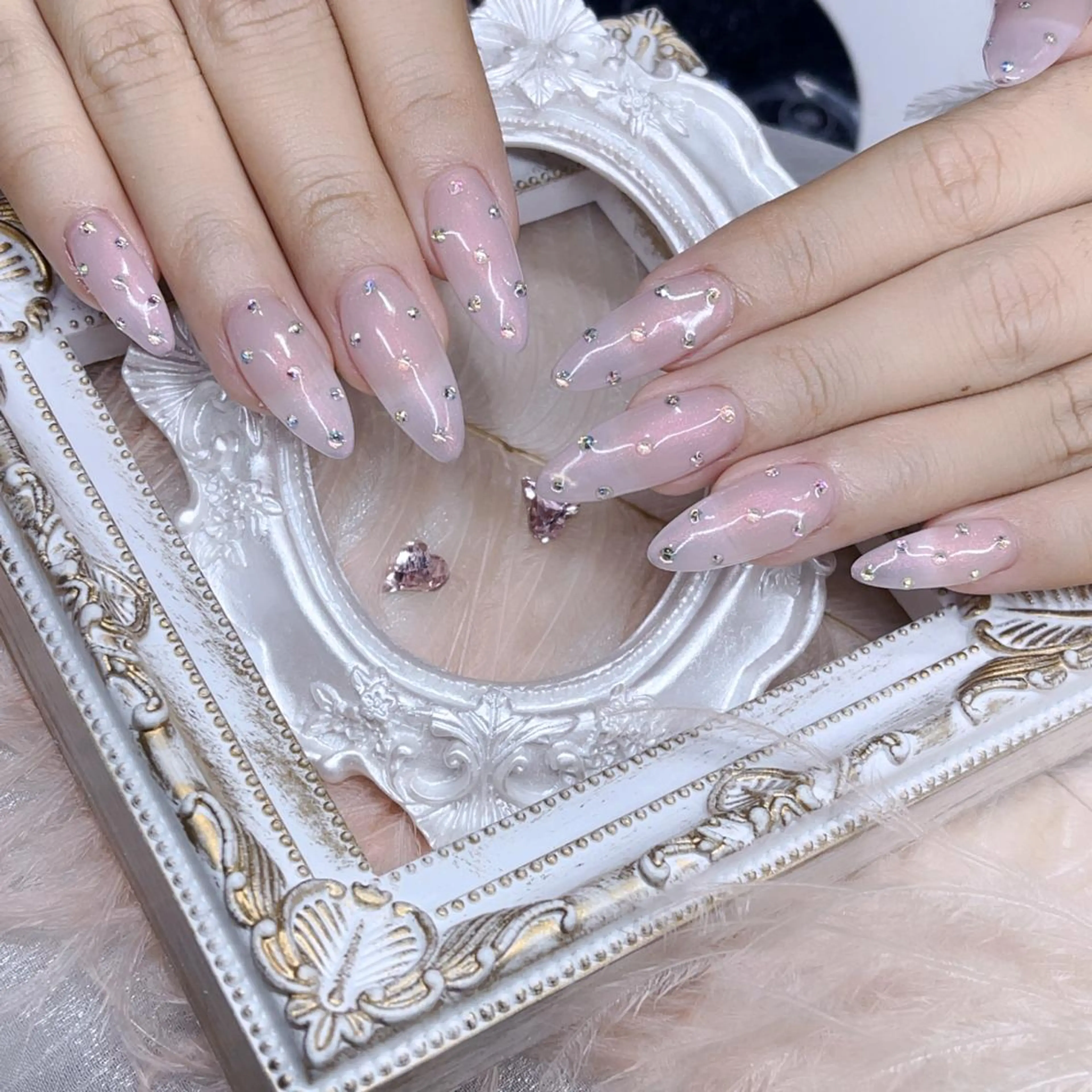 ネイル ハンドネイル Queens ciciのネイルデザイン