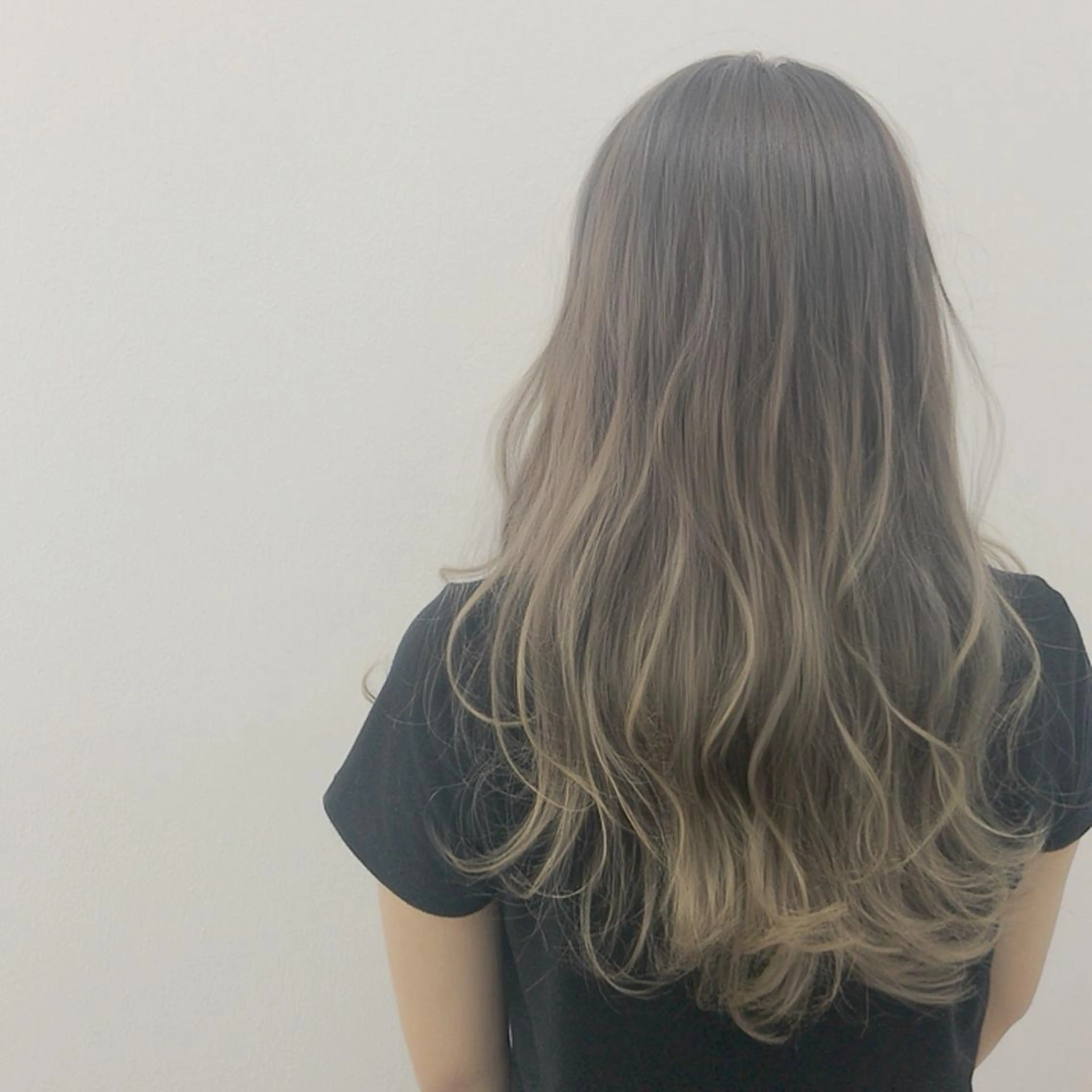 ロング カラー ブリーチ ハイライトカラー ハイライト トリートメント Rayt hair レイトヘアーのヘアスタイル