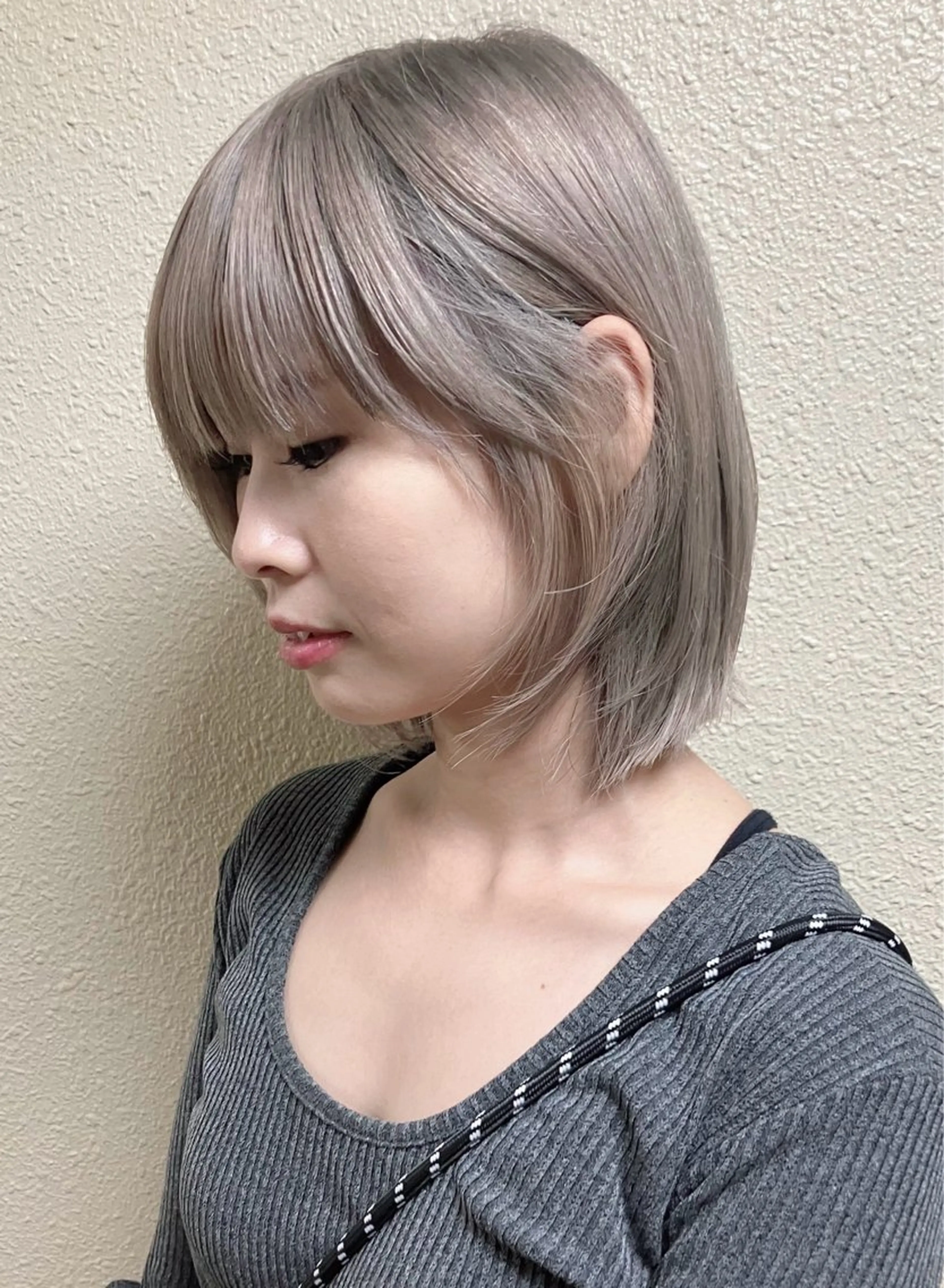ミディアム ショートボブ ミディアムレイヤー ボブ レイヤーカット 似合わせカット fumikaブリーチ /ウルフのヘアスタイル