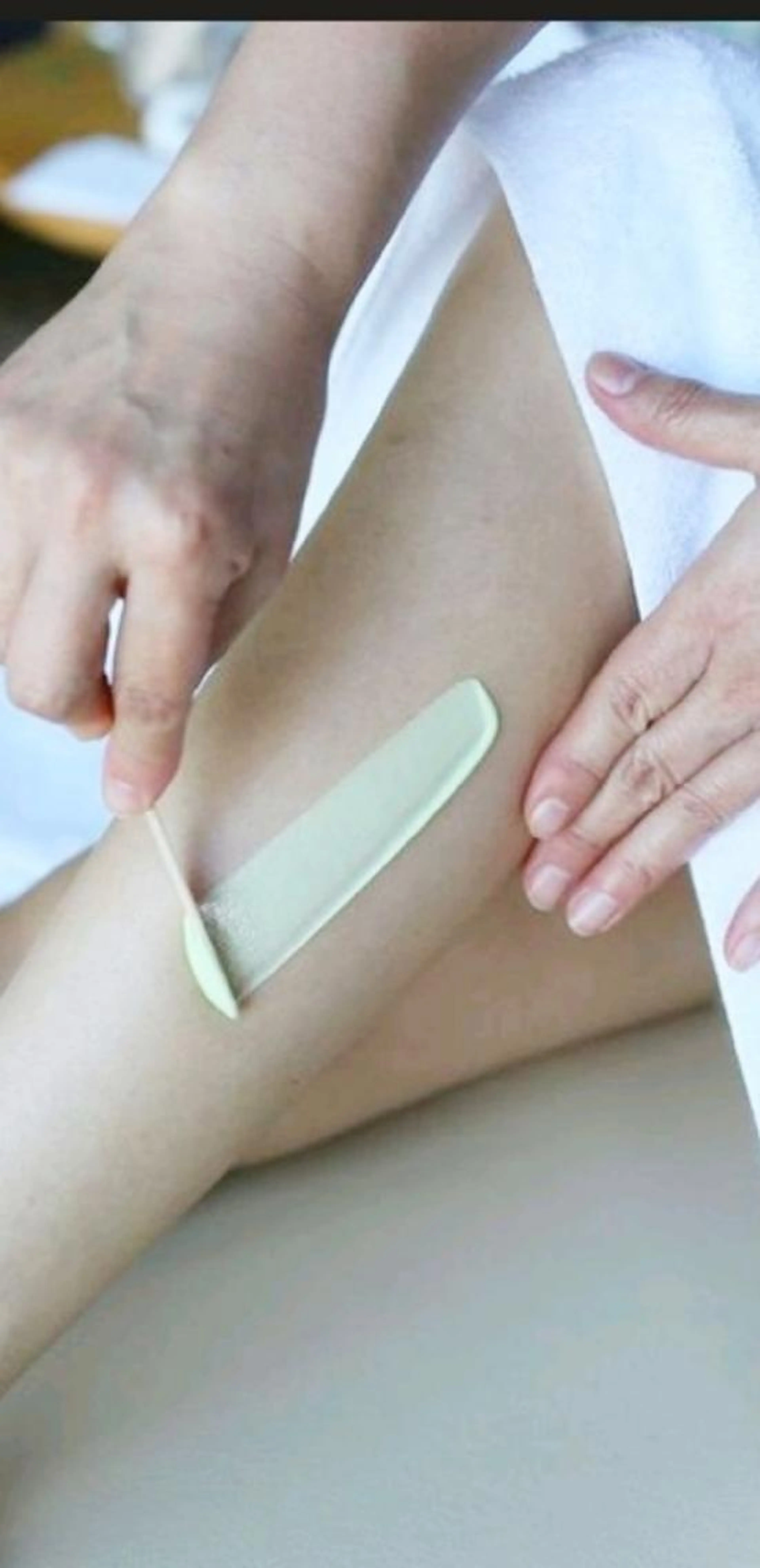 ブラジリアンワックス脱毛 うなじ【お直し不可】の写真