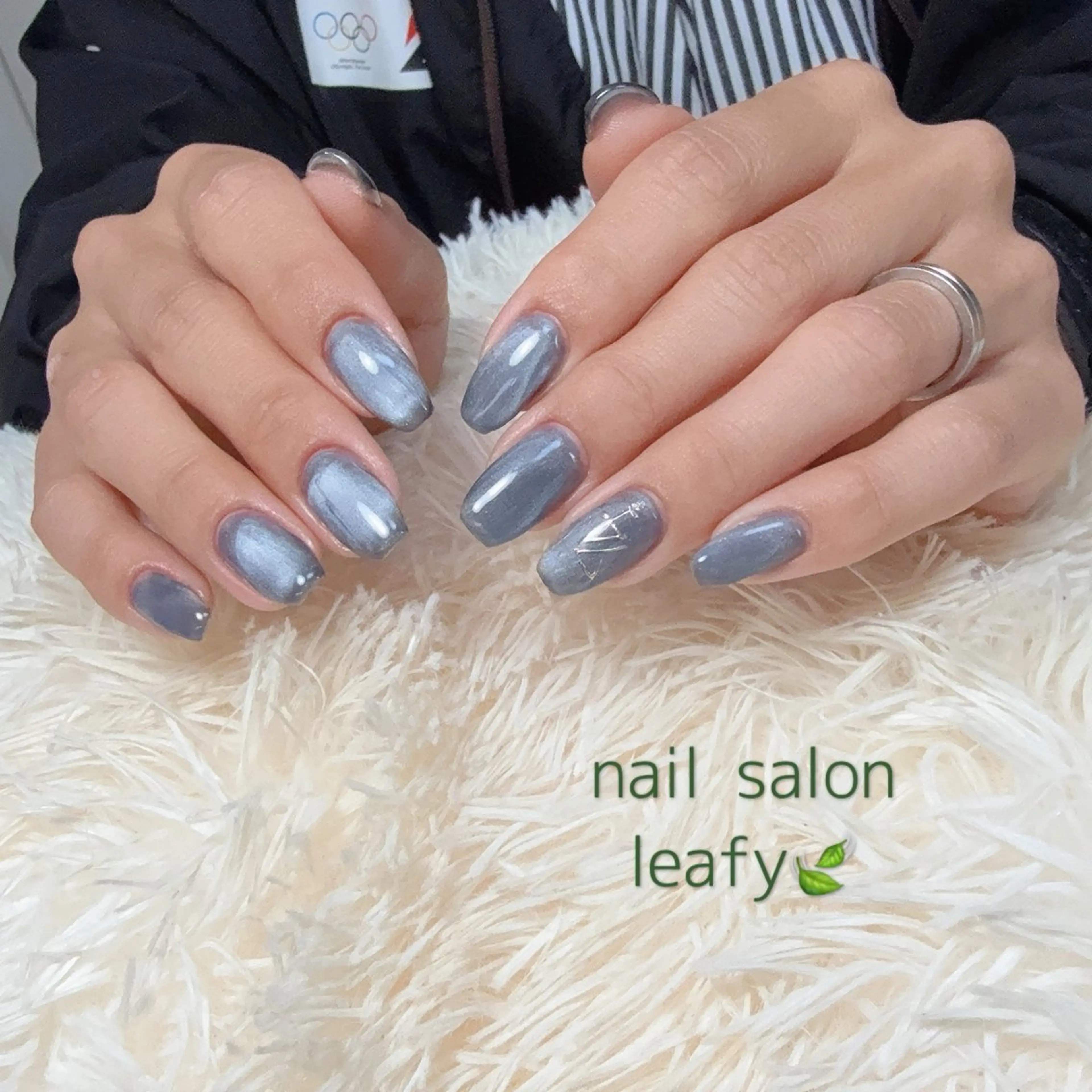 ネイル アートネイル マグネットネイル ミラーネイル ネイルサロン leafyのネイルデザイン