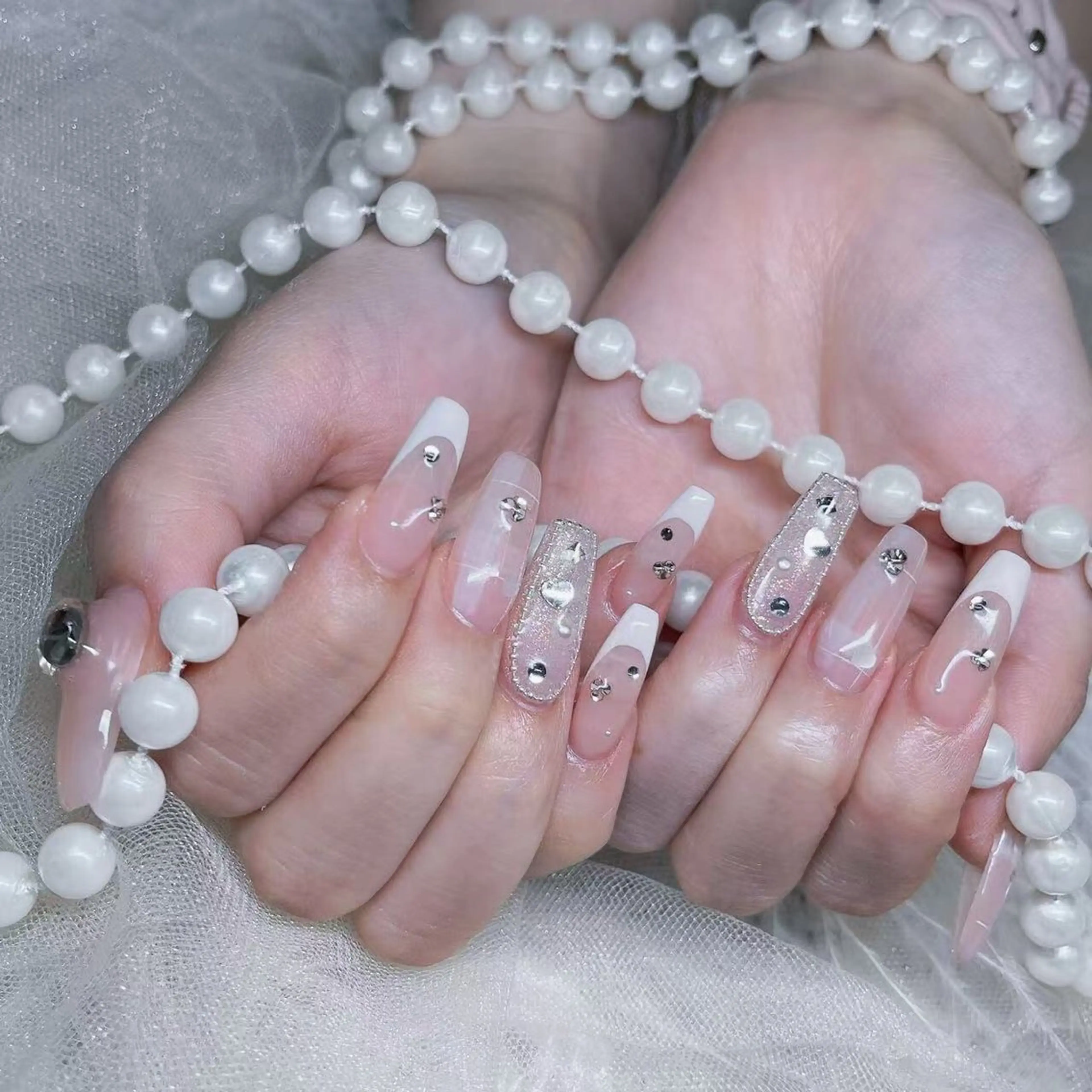 ネイル ハンドネイル Queens ひなのネイルデザイン