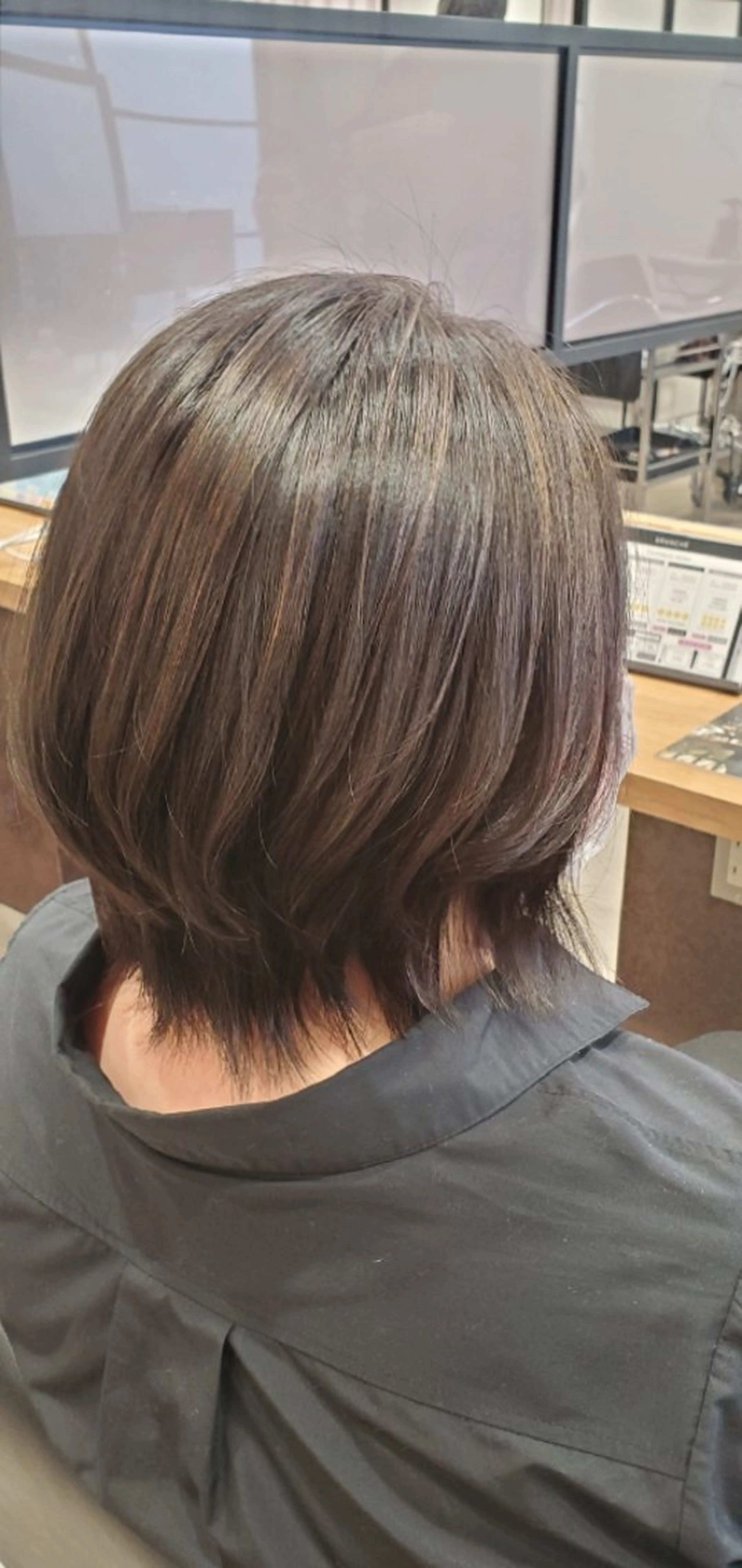 ショート ハイライト 儀間 真琴のヘアスタイル