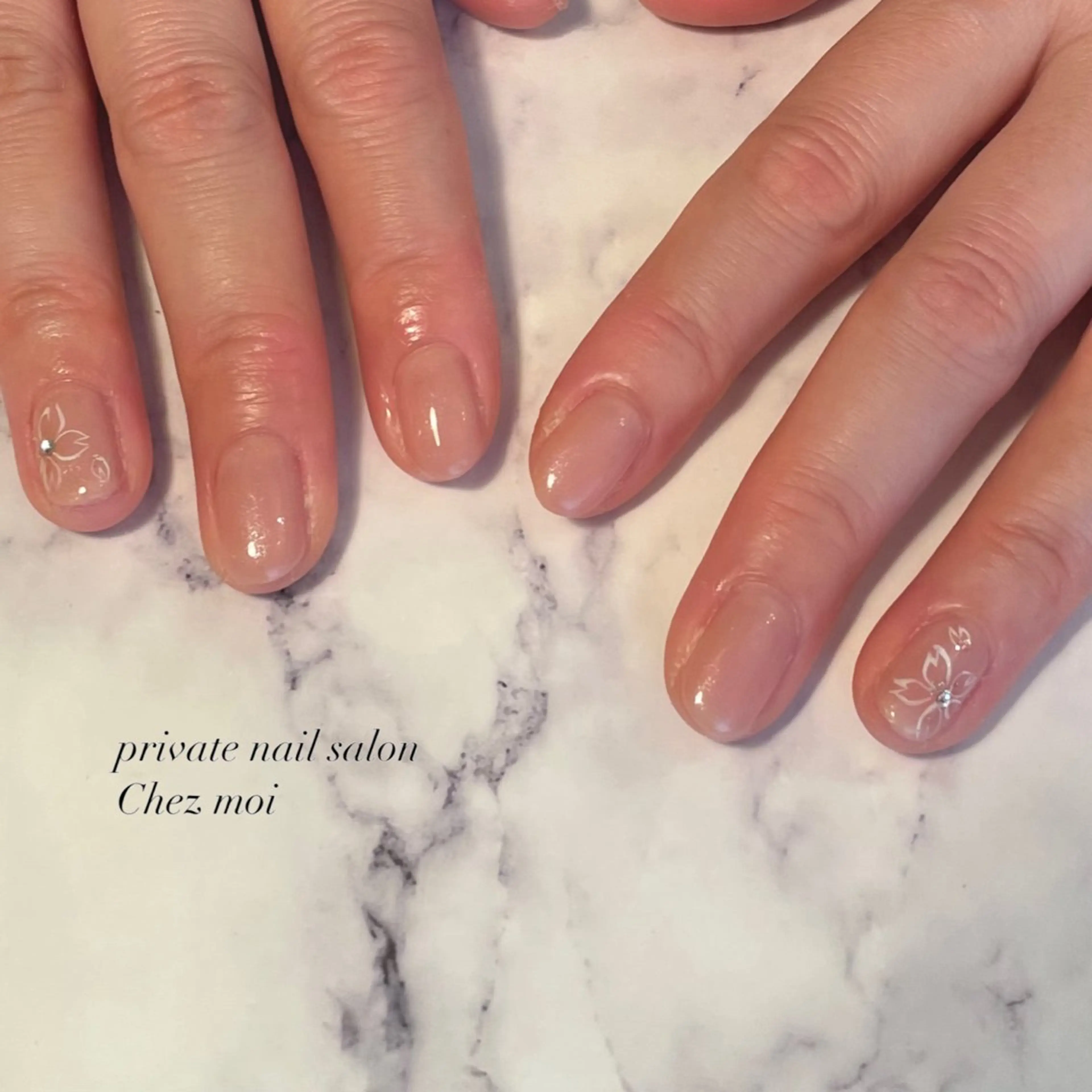 ネイル KOMINE TOMOKOのネイルデザイン