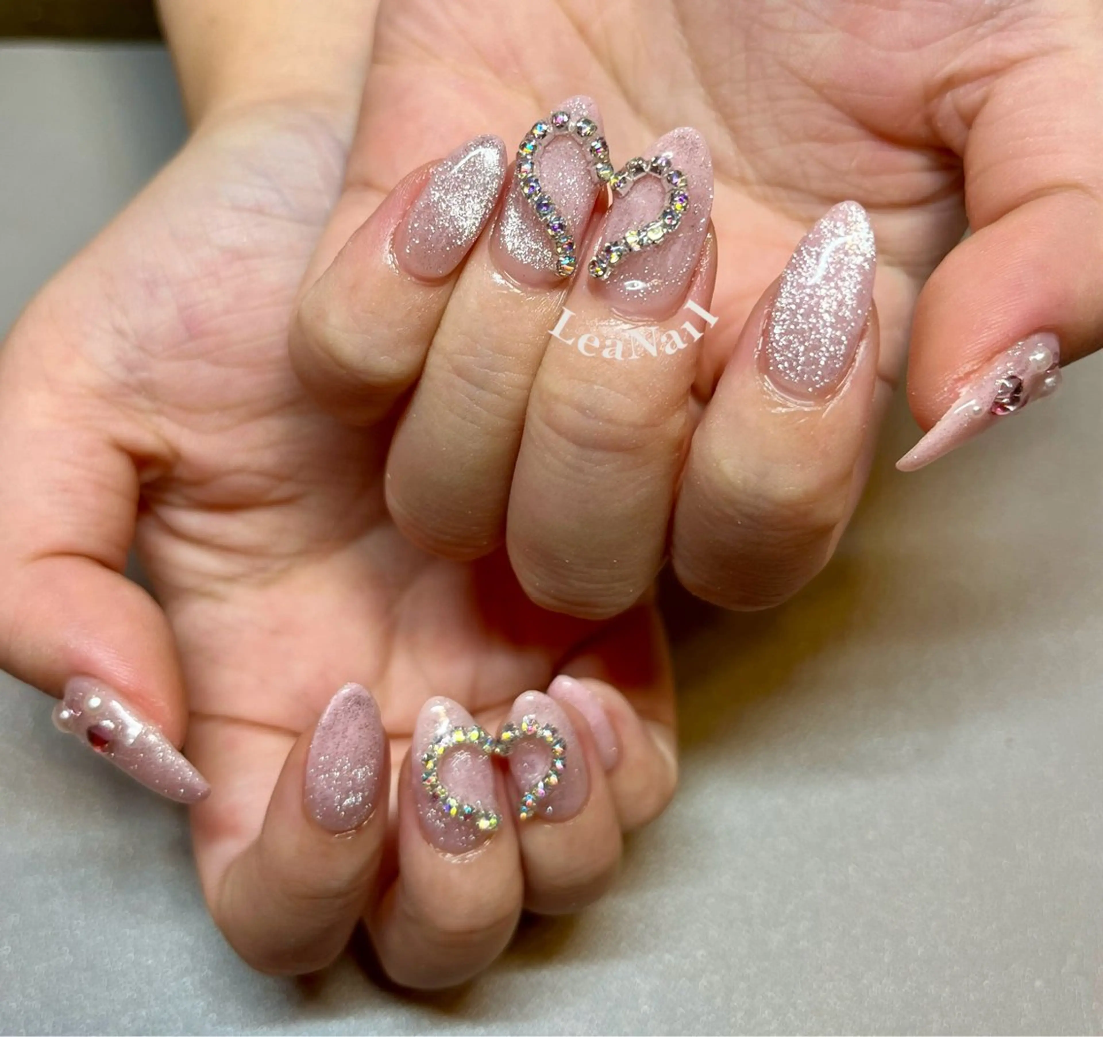ネイル ハート キラキラネイル マグネットネイル 持ち込み Lea Nailのネイルデザイン