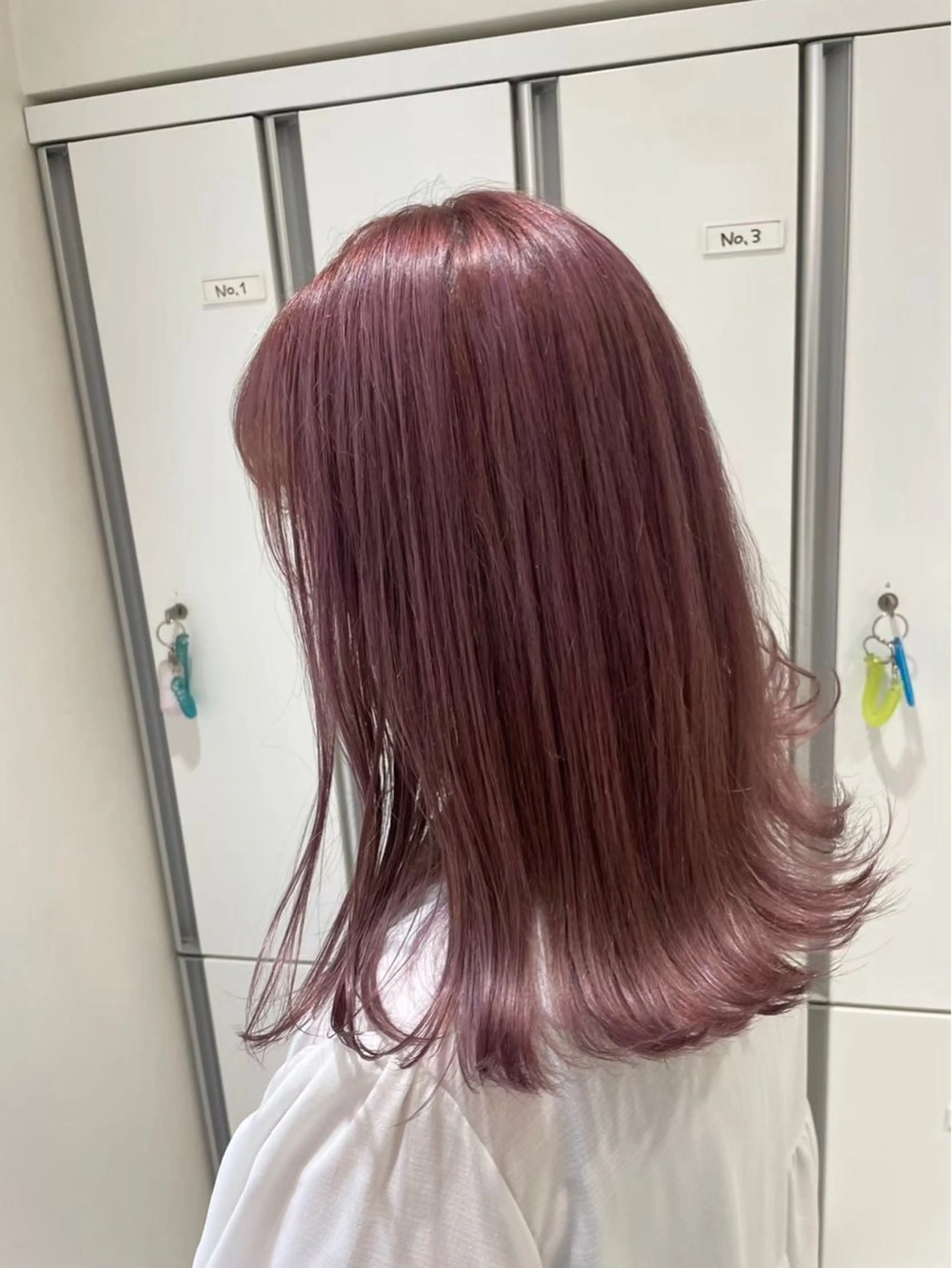 セミロング カラー ヘアカラー ハイトーン/カラー /ウルフ/RENAのヘアスタイル