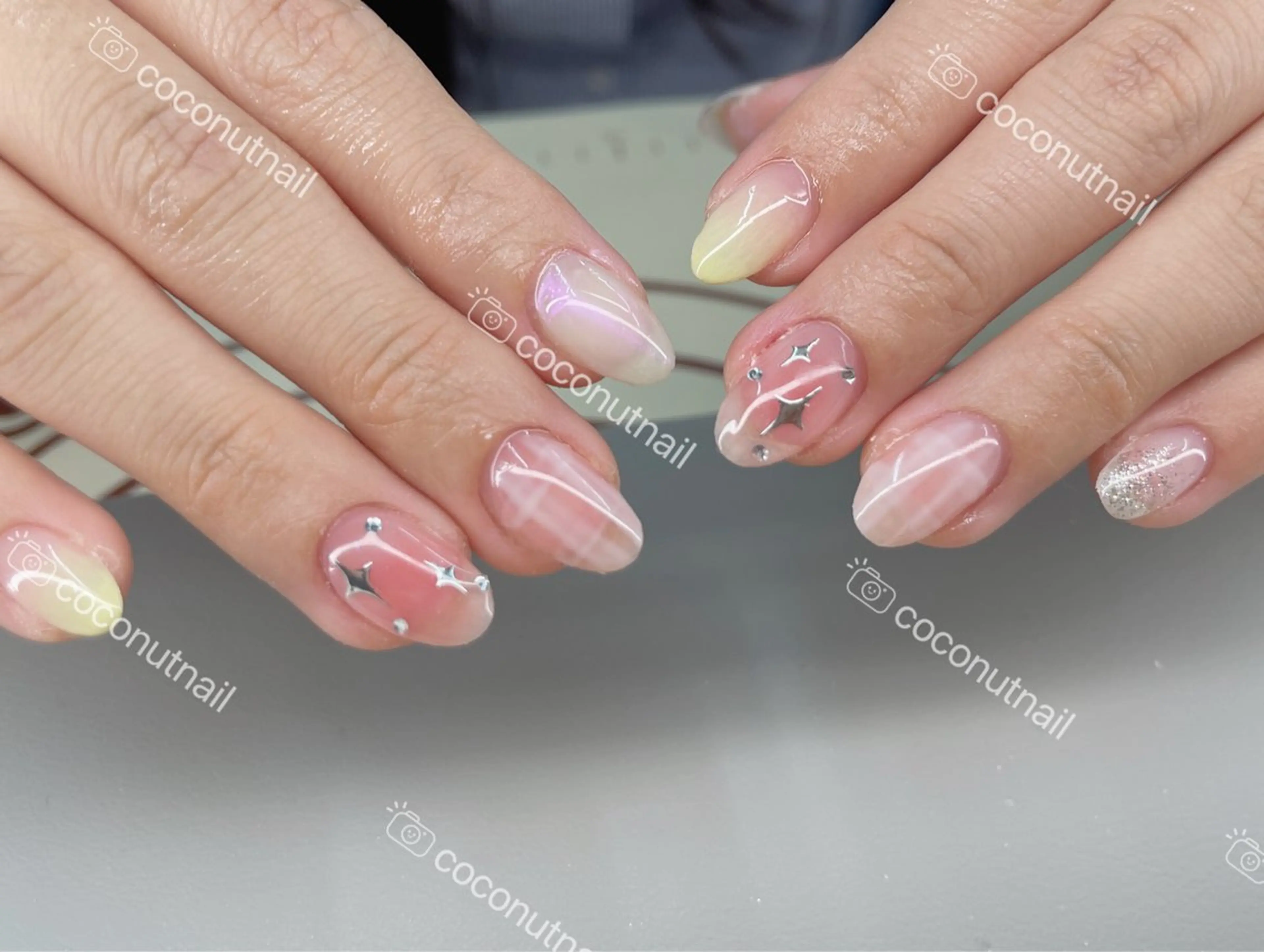 ネイル ハンドネイル 神田 ココナッツのネイルデザイン