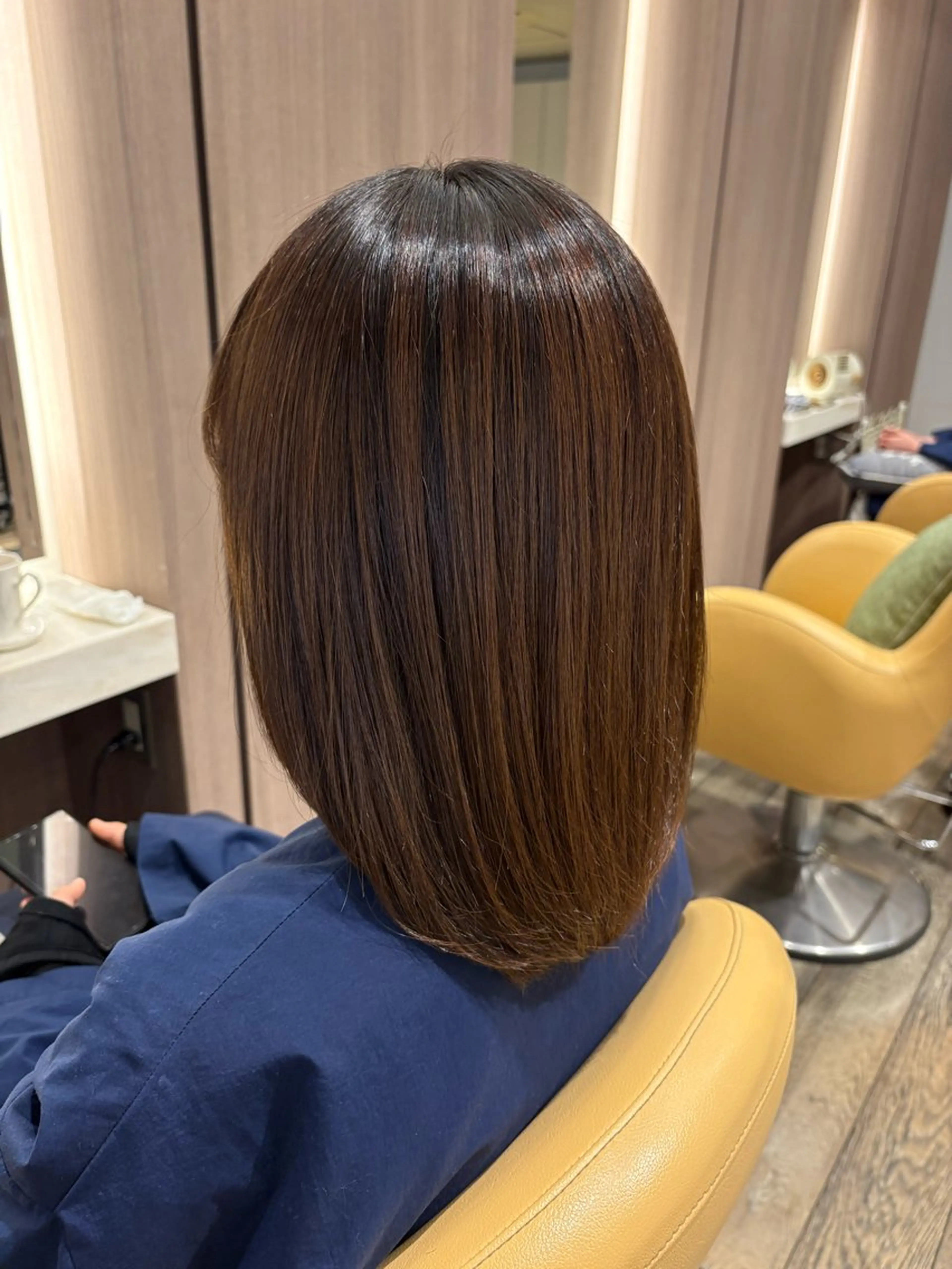ミディアム カラー カット ヘアカラー トリートメント 白髪ぼかし大人メンズ 根本零のヘアスタイル