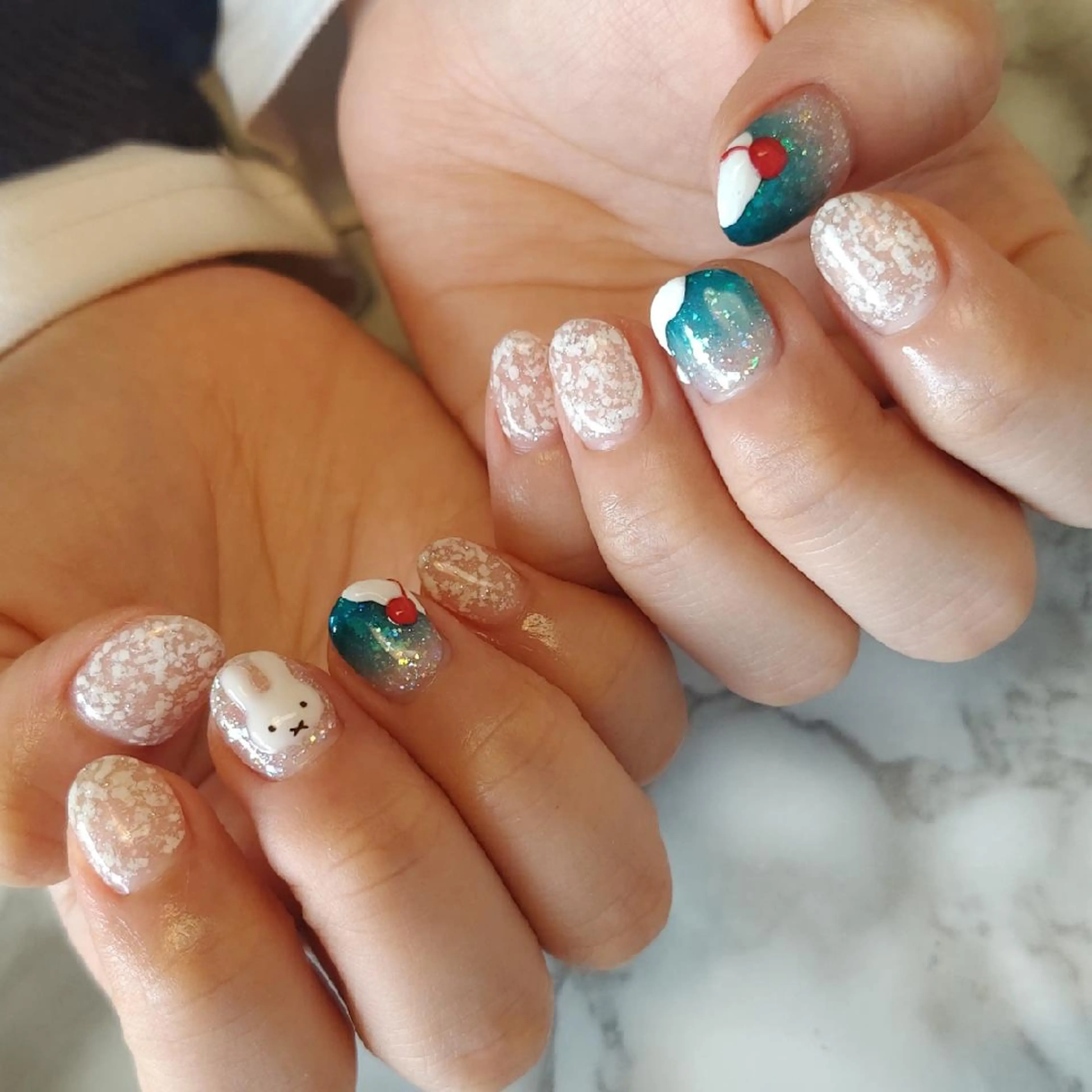 ネイル ジェヌインネイル 河内のネイルデザイン