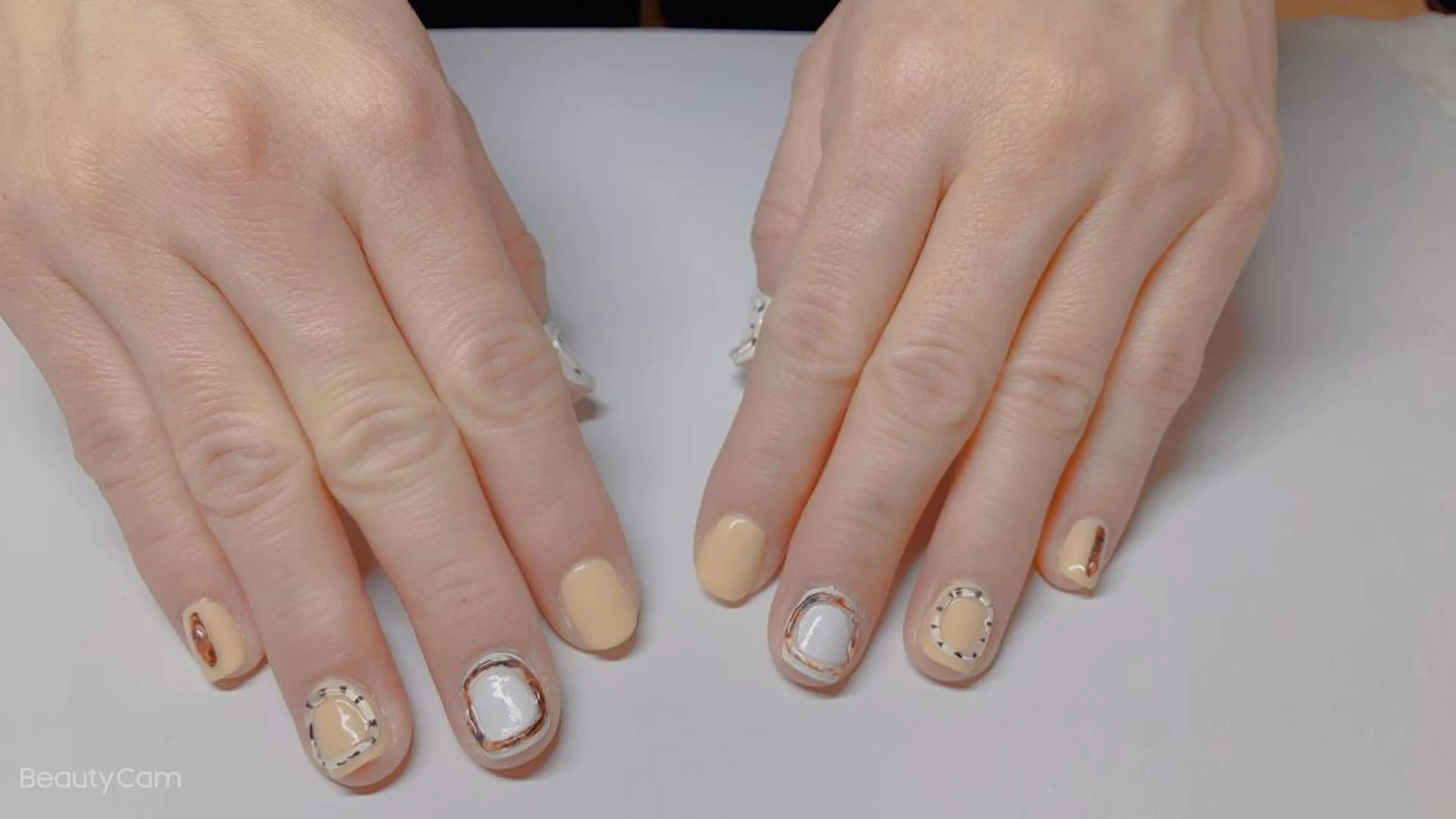 ネイル ewt miniのマツエク・マツパデザイン