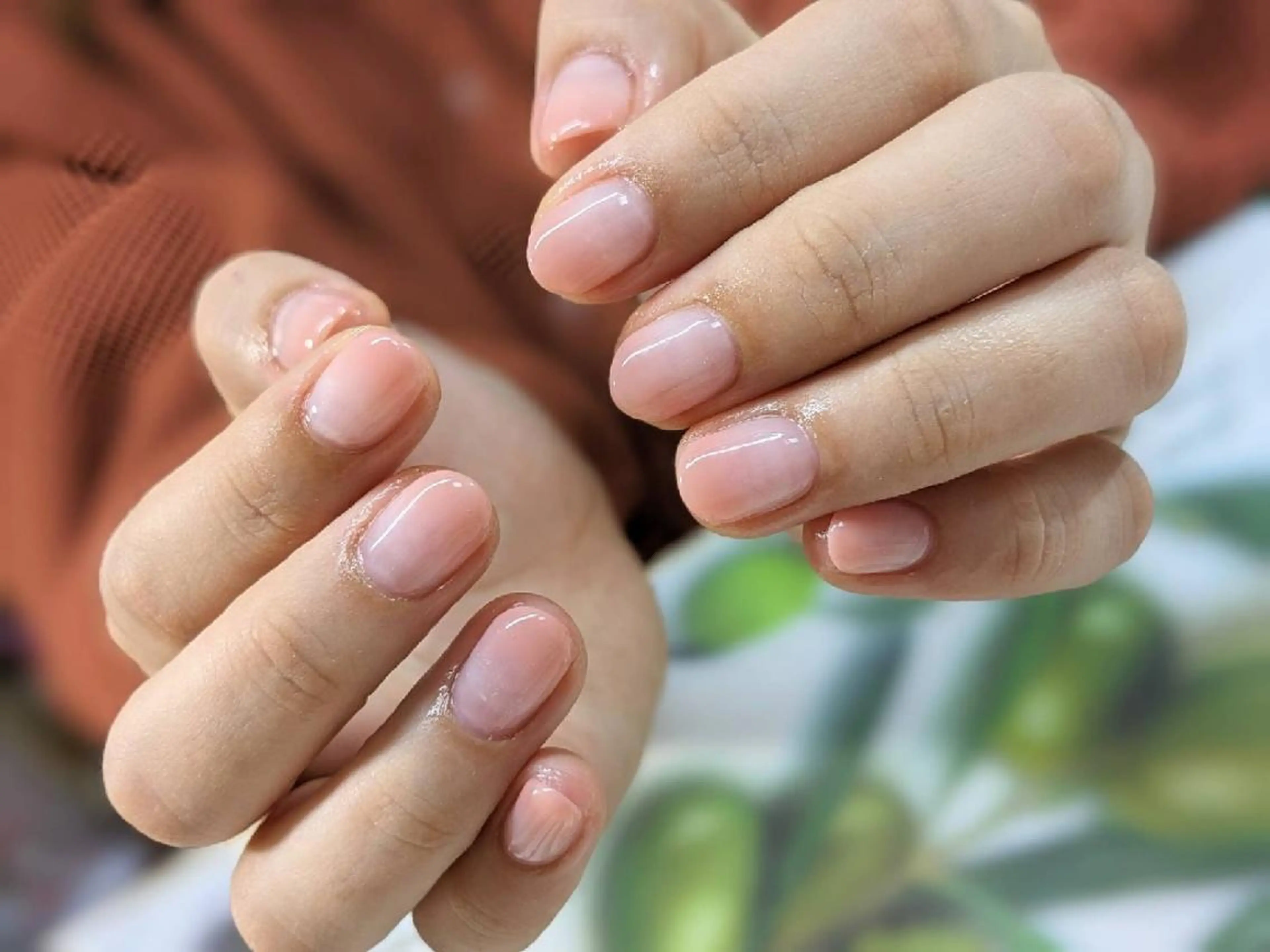 ネイル グラデーション ピンク ショートネイル ハンドネイル ネイルサロンベルティ .keikoのネイルデザイン