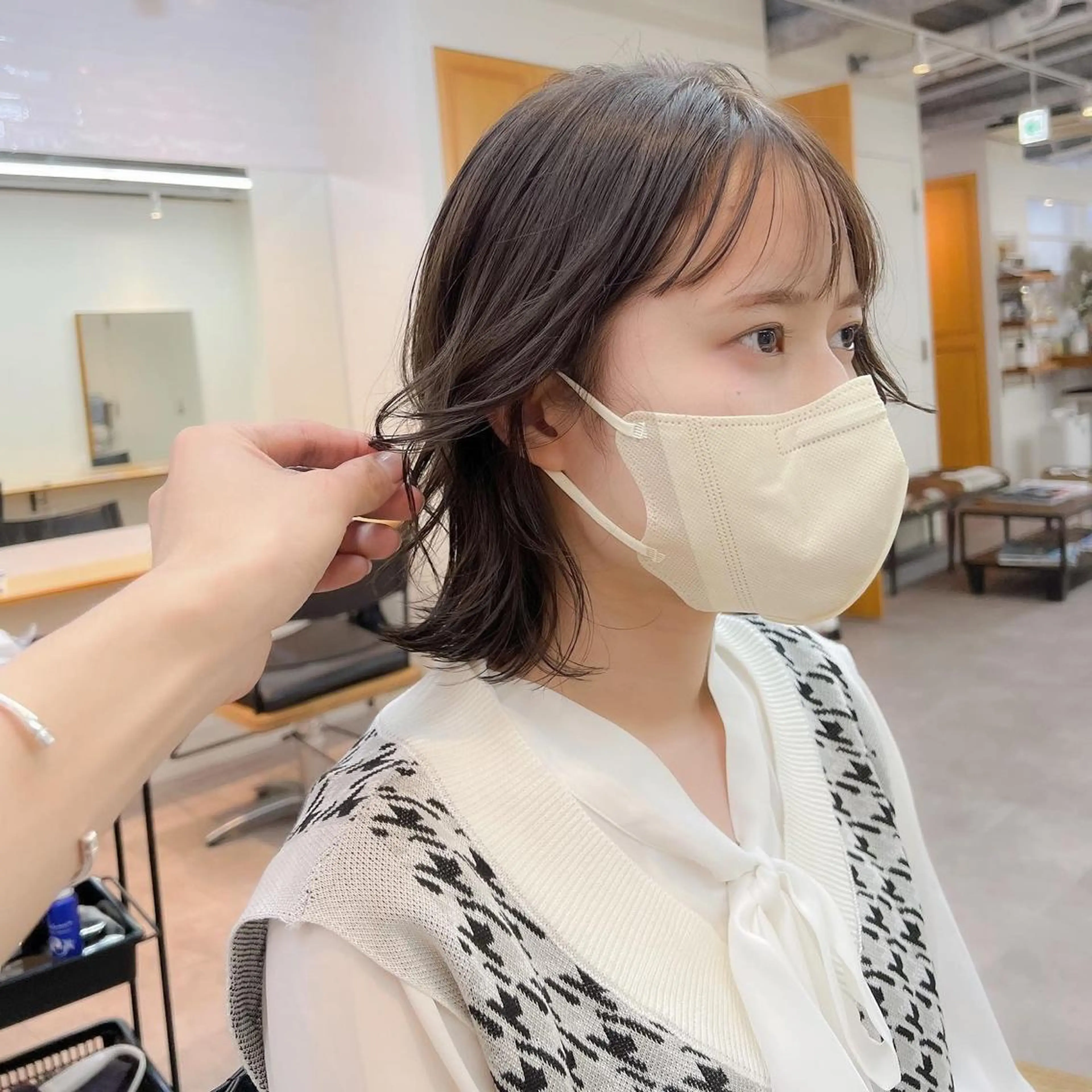 ショート カラー パーマ 透明感カラー グレージュ オリーブグレージュ オリーブグレー ボブ カット ヘアカラー トリートメント スパイキーショート/ メンズヘア/hugeのヘアスタイル