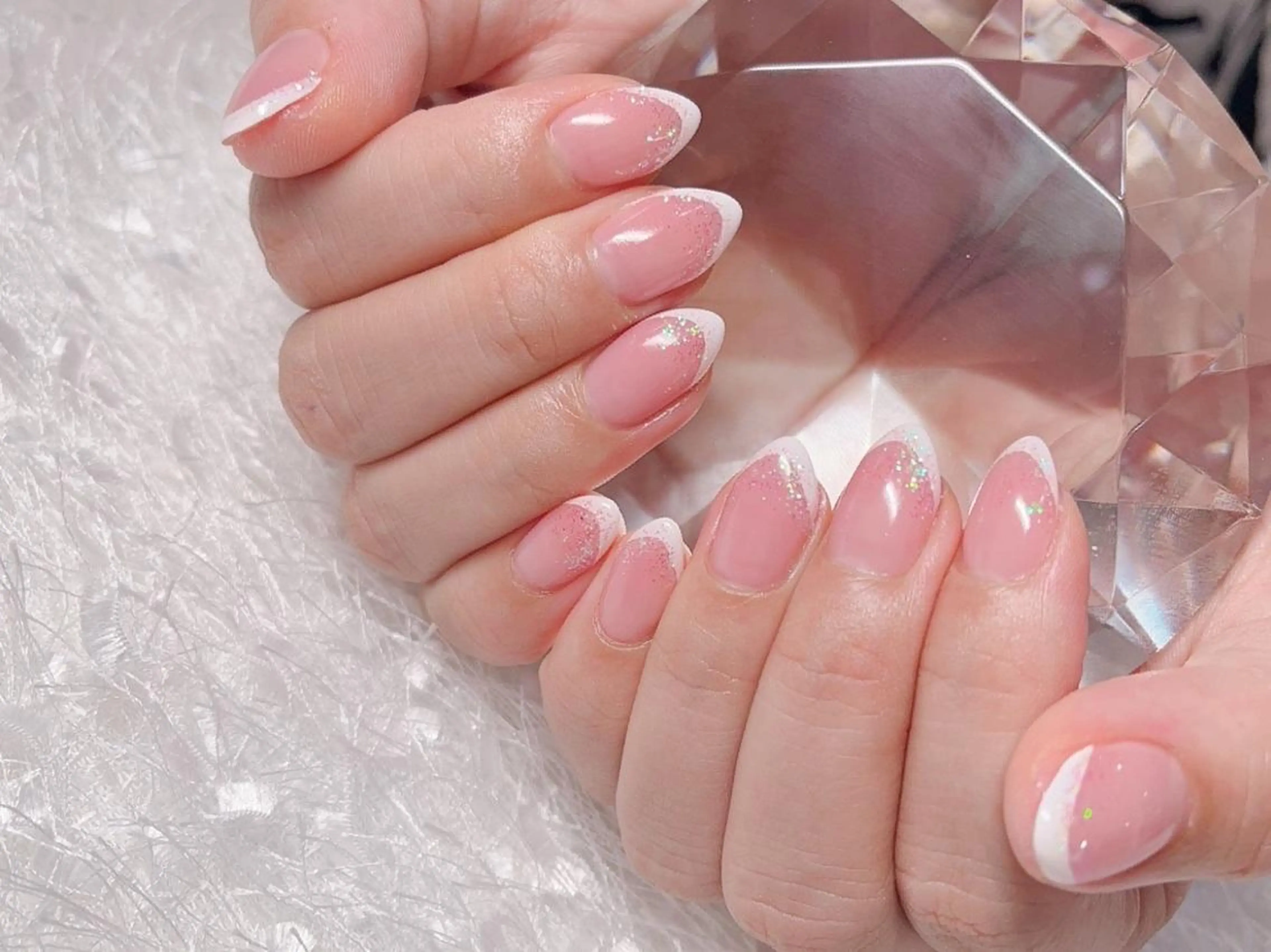 ネイル マツエク・マツパ アイブロウ 韓国風マツエク パリジェンヌラッシュリフト まつげパーマ ワンホンマツエク 長さ出し ハンドネイル Nail&eye Belire 新宿のネイルデザイン