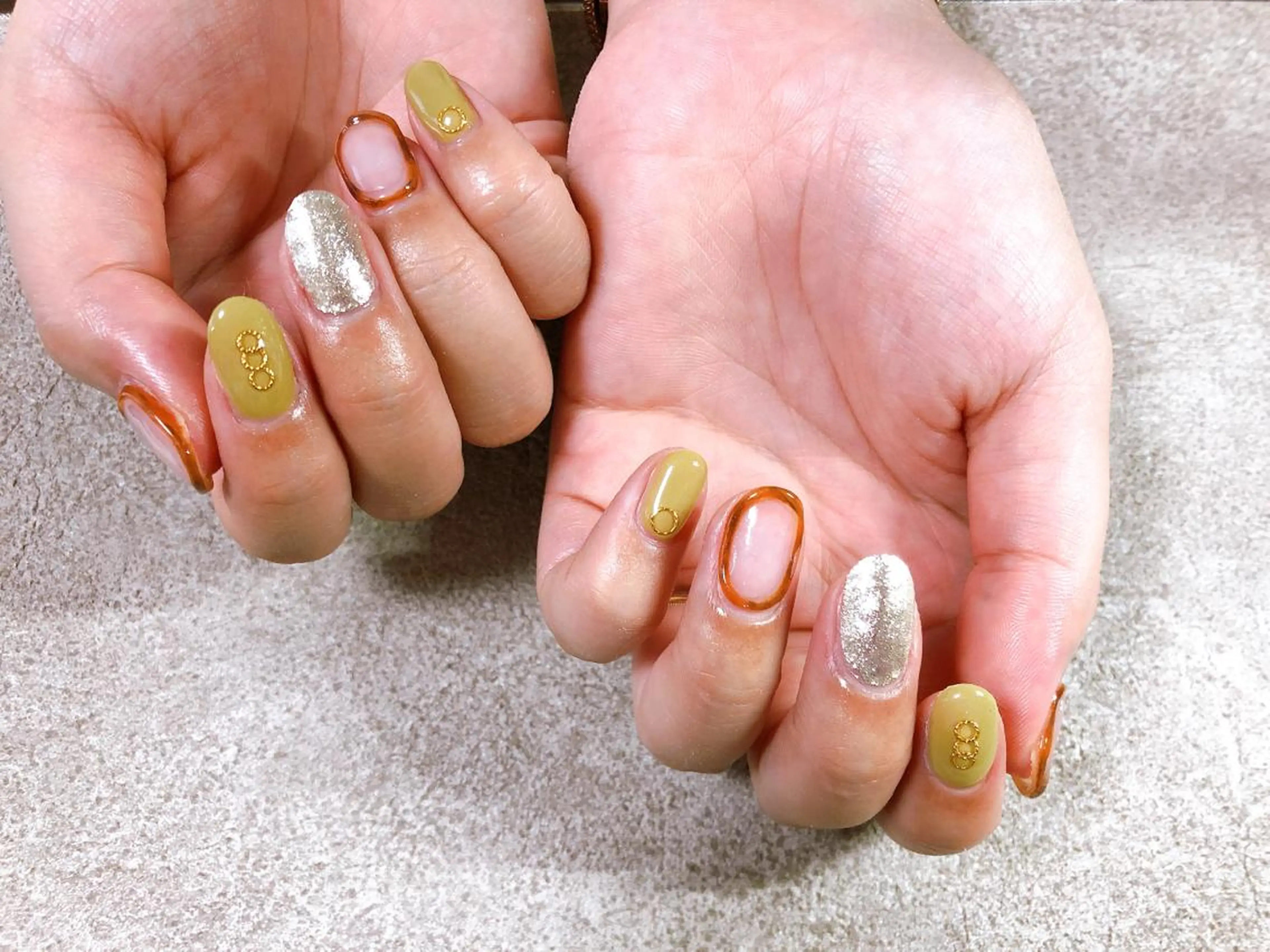 ネイル mogunail &blowのネイルデザイン
