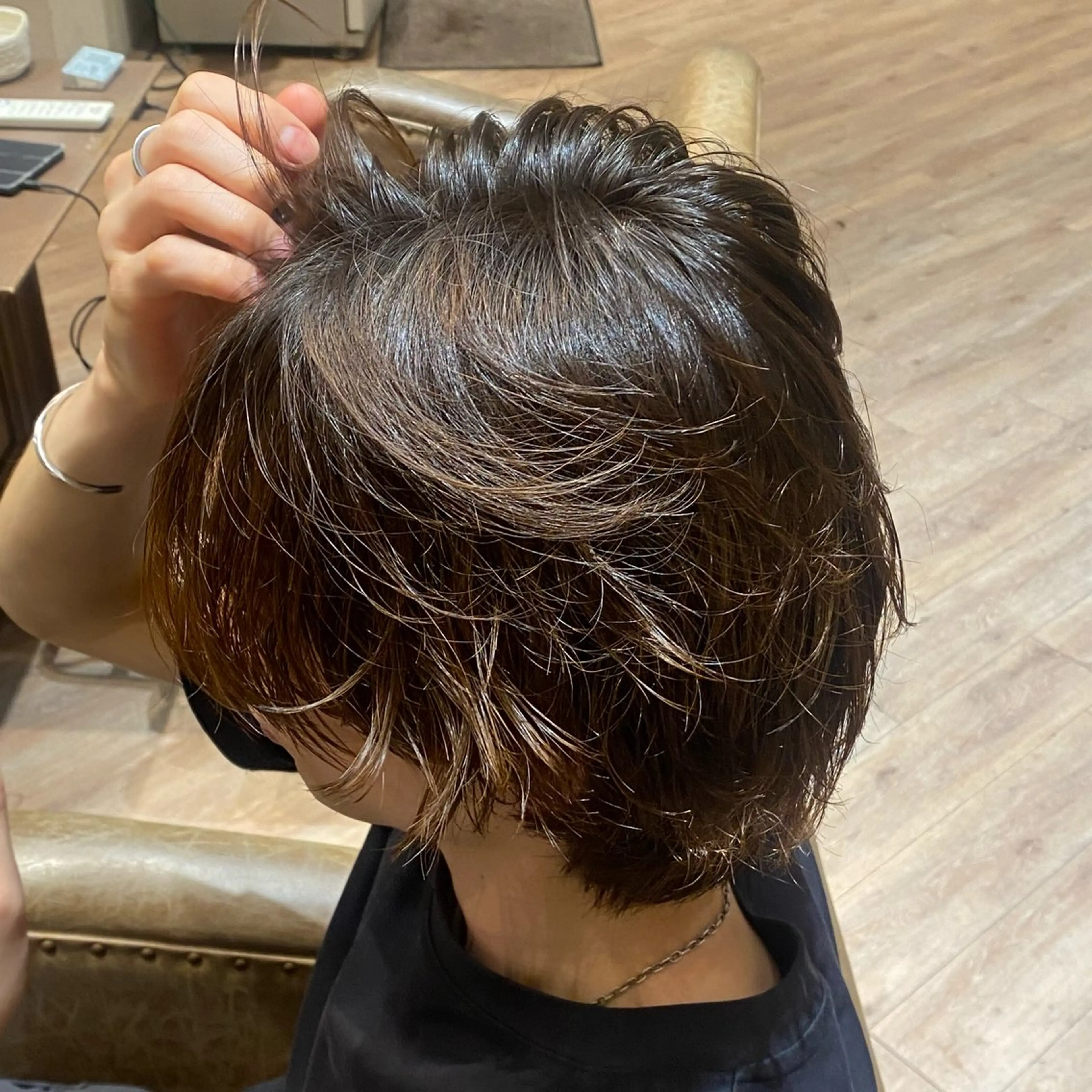 ショート カラー 田島 穂乃花のヘアスタイル