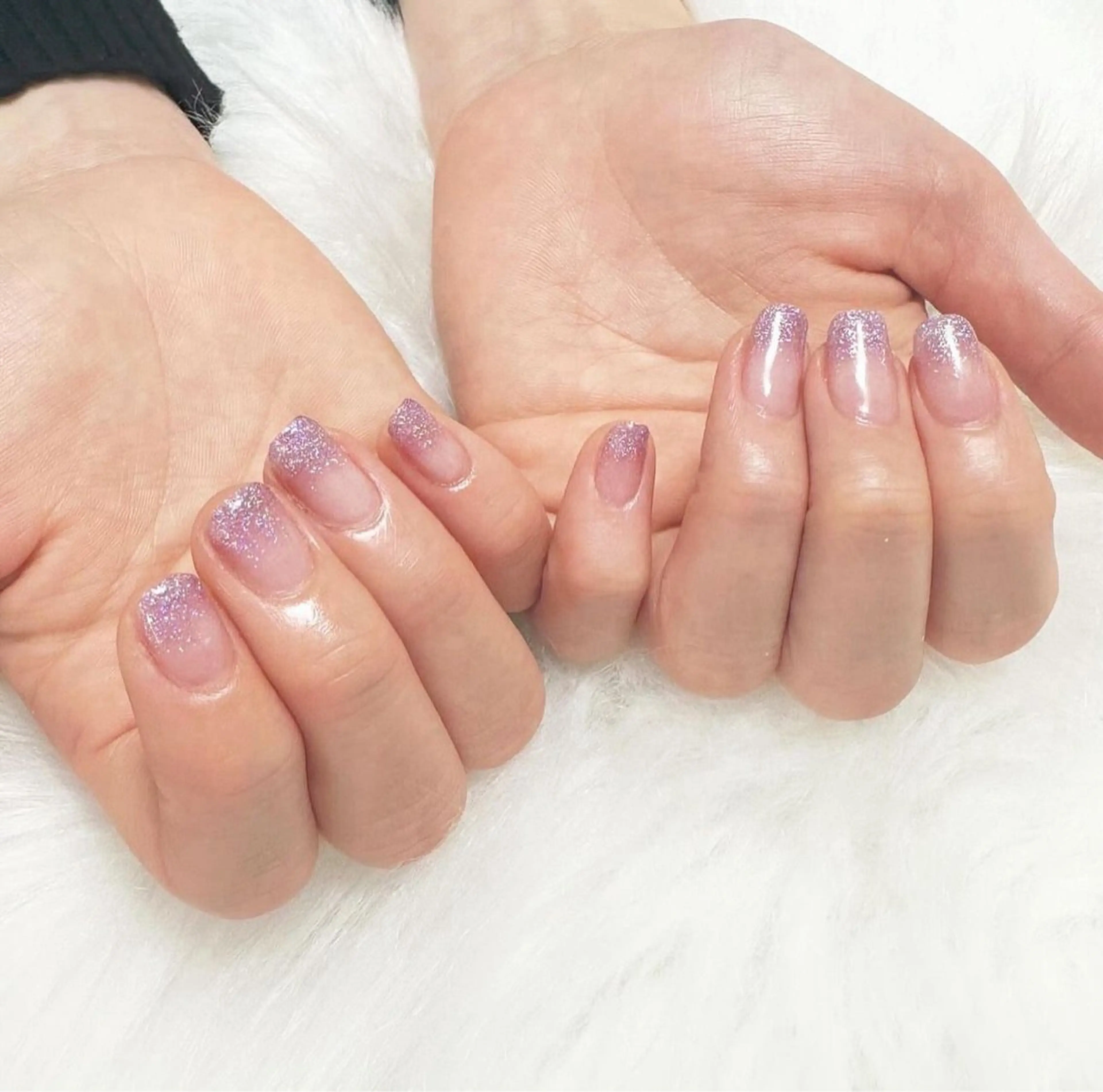 ネイル クリアネイル グラデーション ラメ(グリッター) ラメグラデーション ショートネイル nail salon ＆ me🫧のネイルデザイン
