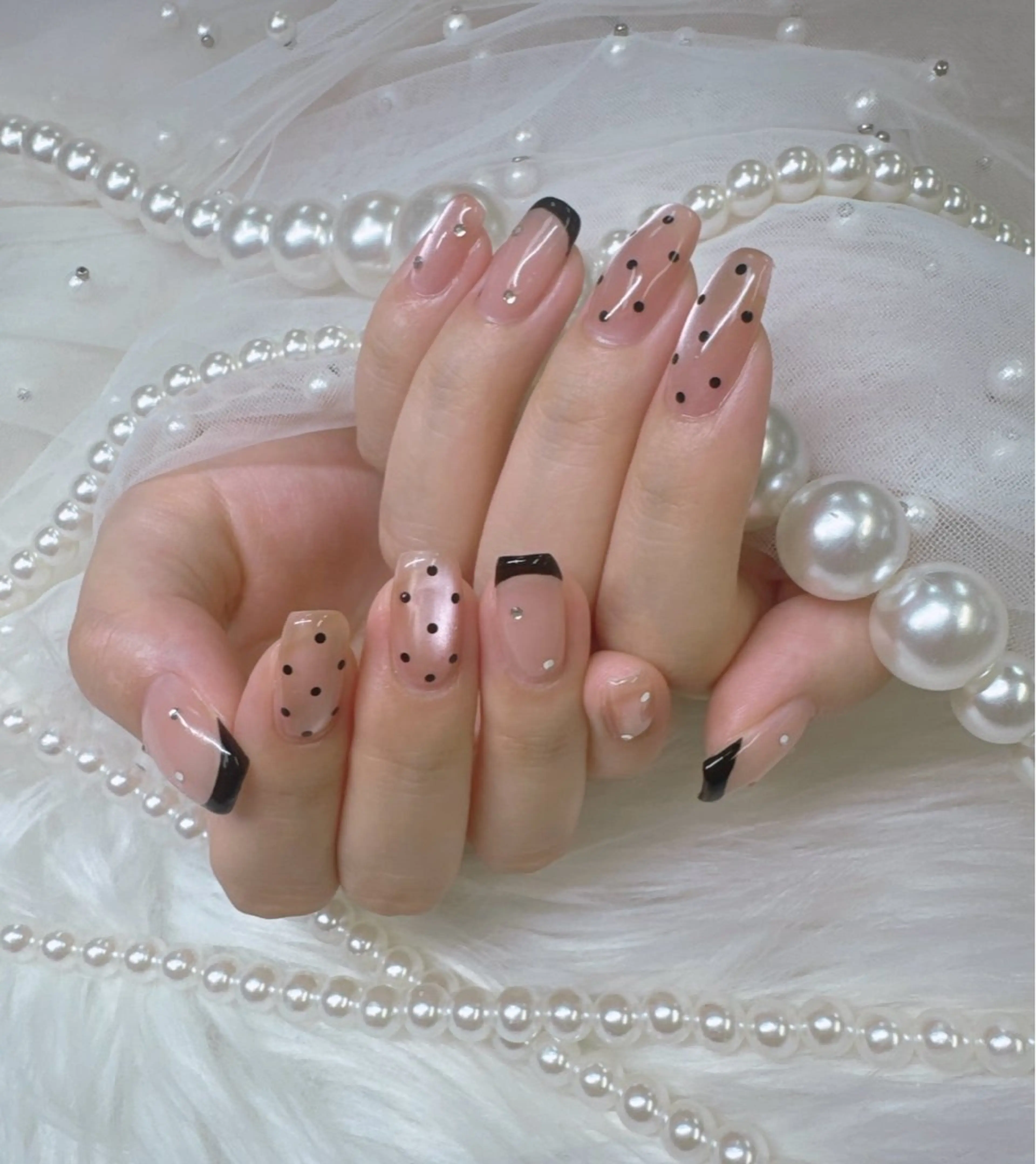 ネイル フレンチネイル ジェルネイル グラデーション 韓国ネイル ロングネイル ハンドネイル Queeens nailのネイルデザイン