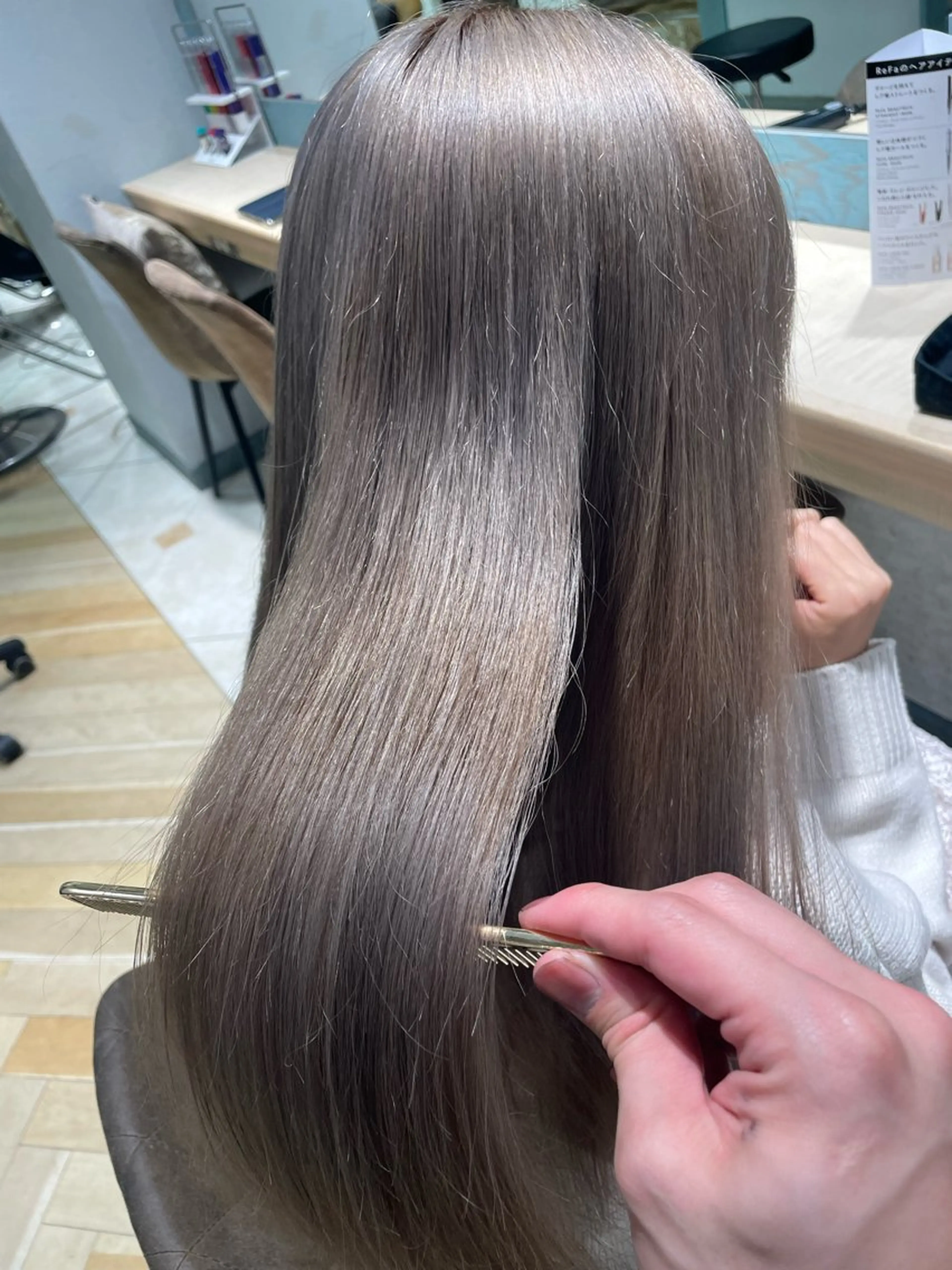 ロング 🥇KEN /レイヤー/カラーのヘアスタイル