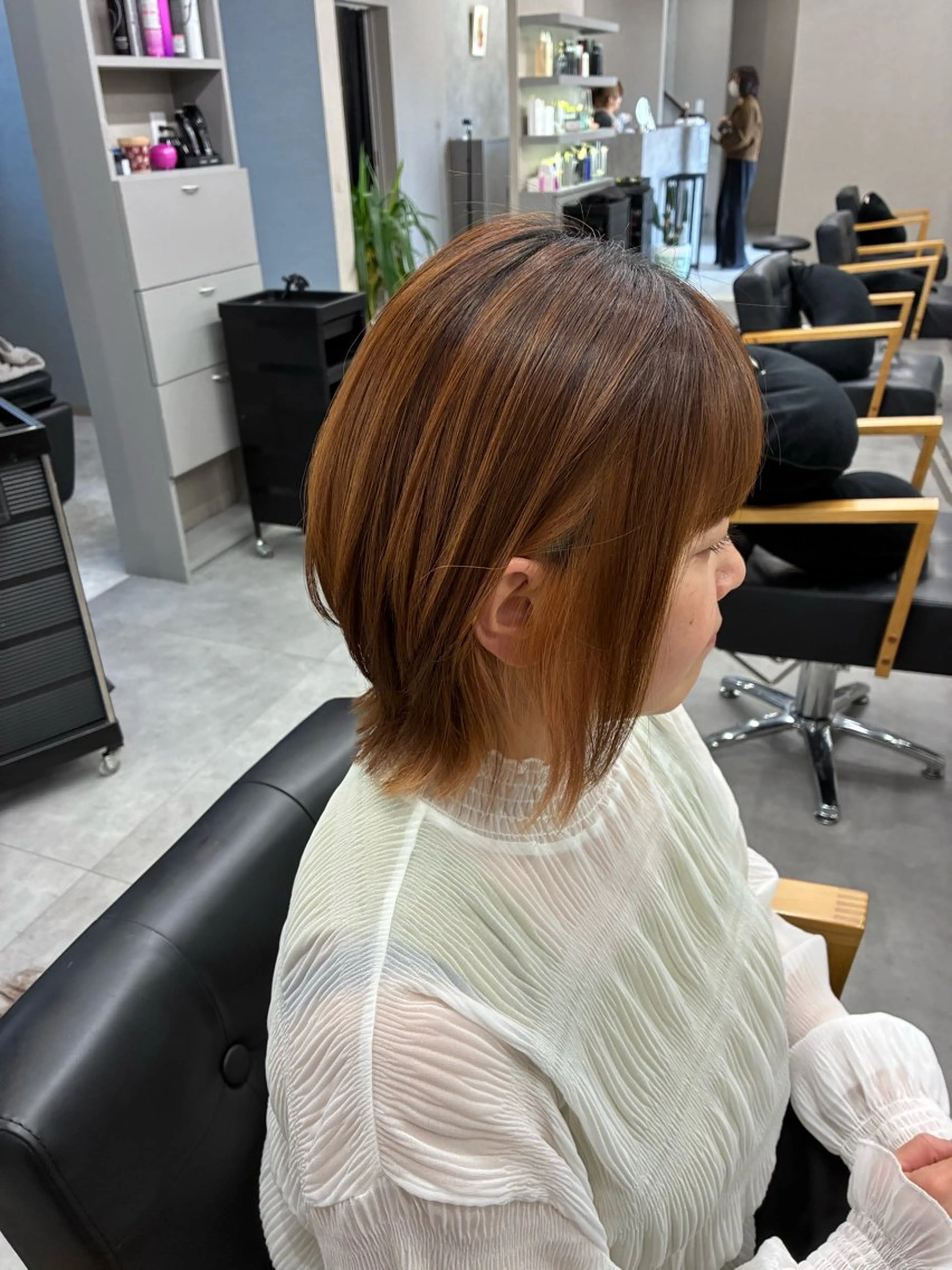 ミディアム ボブ 外ハネヘア カット ヘアカラー トリートメント ふるた/四日市/ 大人女性/ショートのヘアスタイル