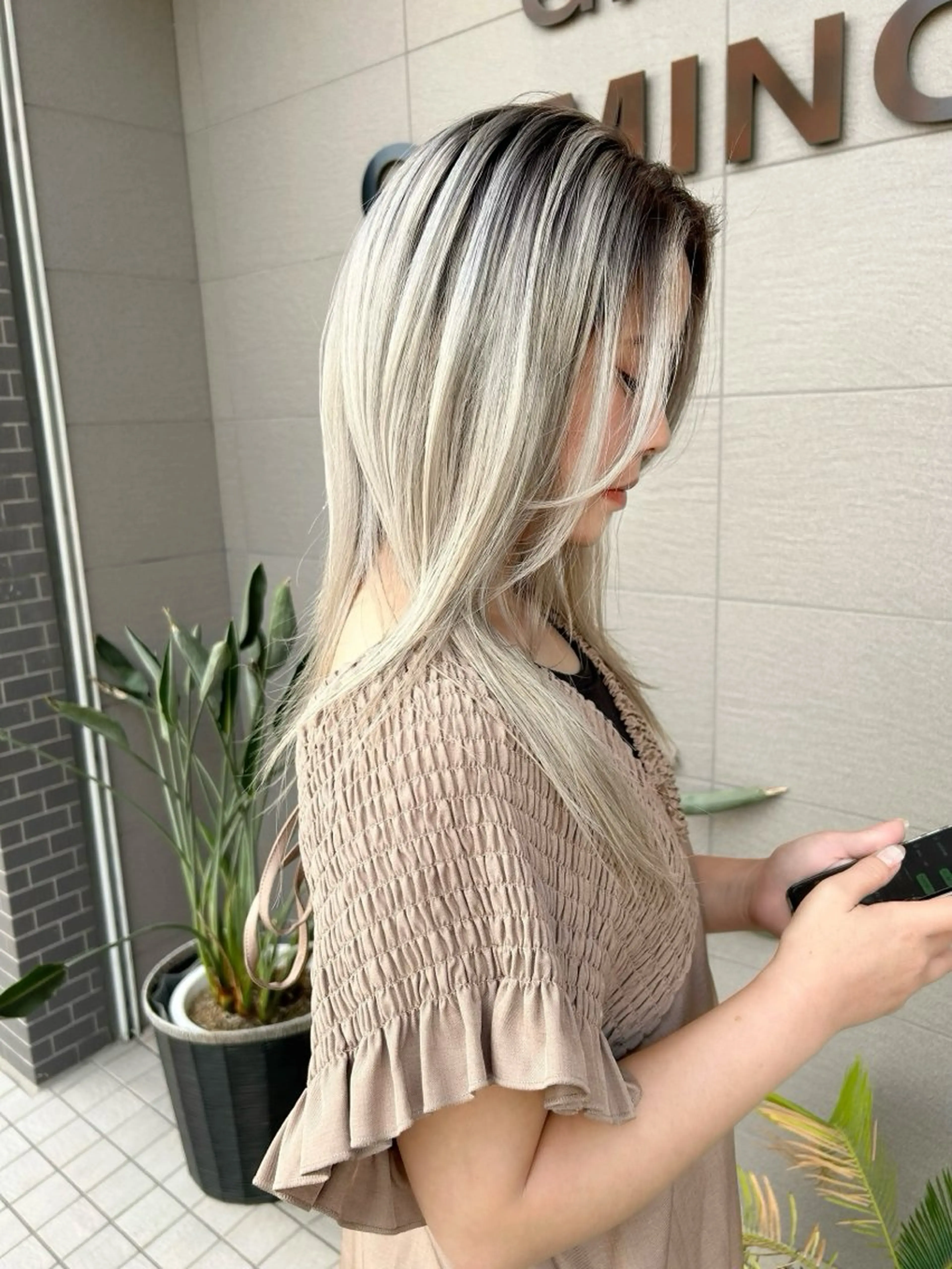 ロング カラー ヘアカラー ナカジマ ナナのヘアスタイル