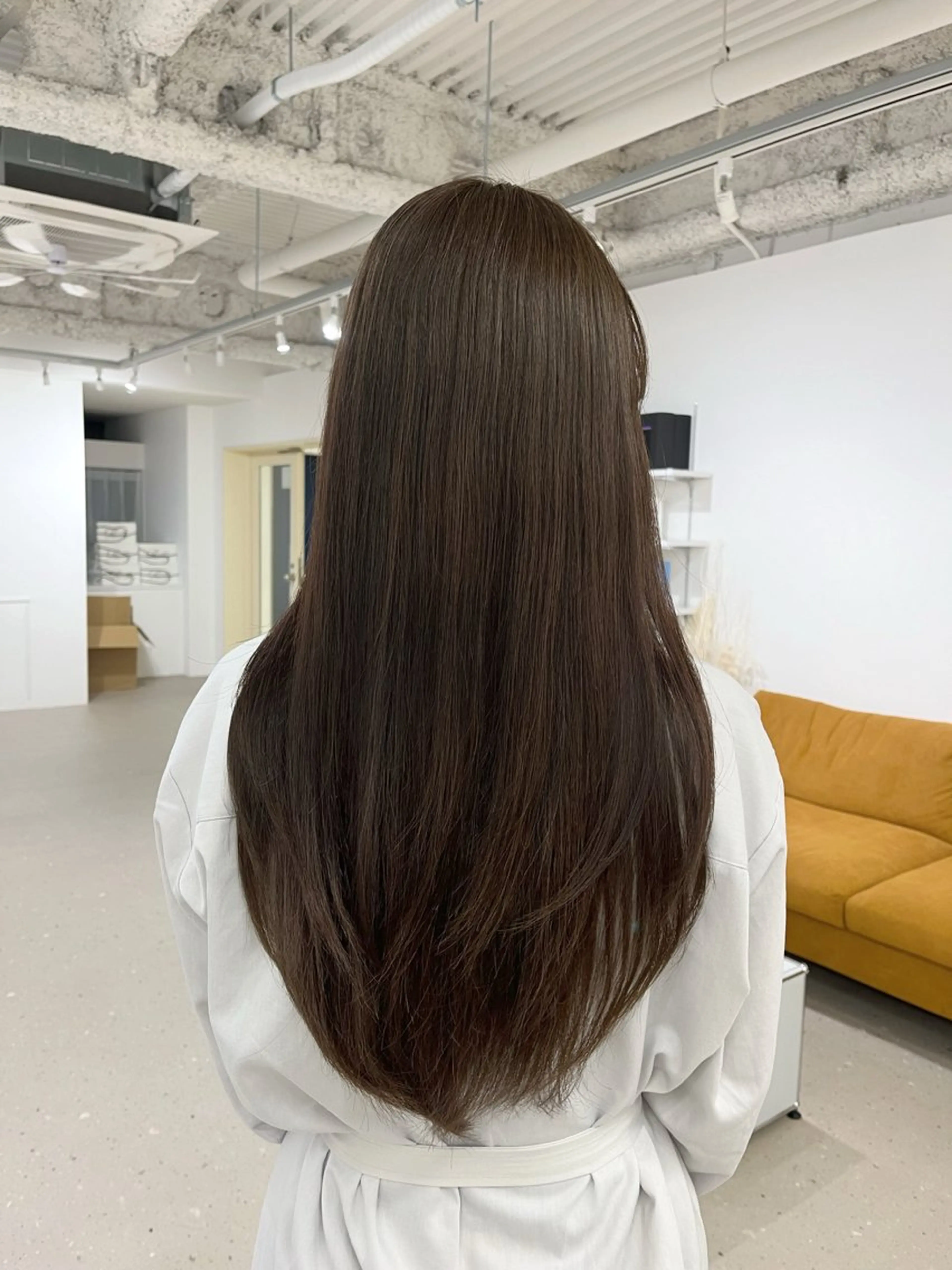 ロング カラー ベージュカラー 透明感カラー オリーブベージュ 池田 未瑠のヘアスタイル