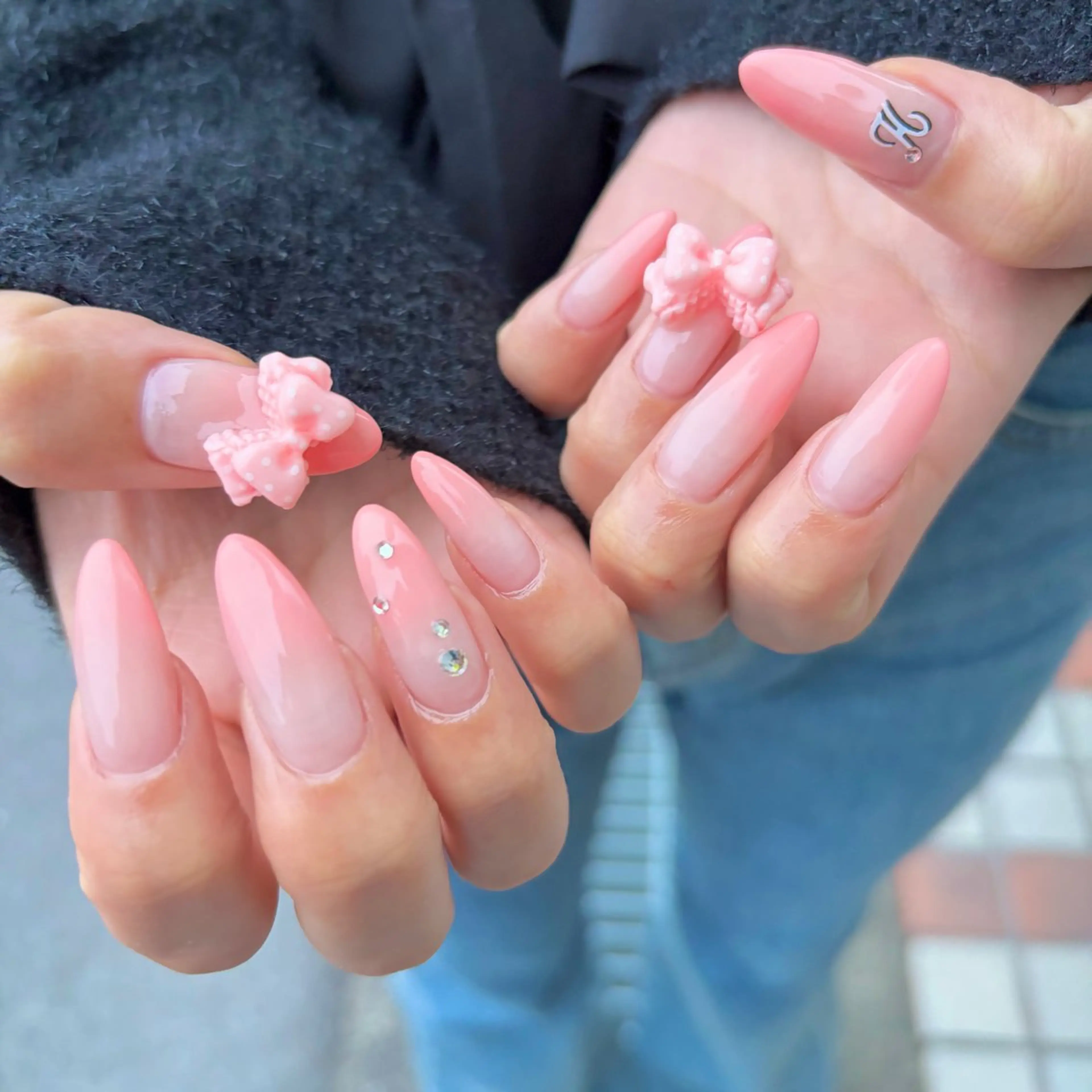 ネイル 春ネイル ストーンネイル ハンドネイル Nail Sant Esperanza by SALON DE やす所属・Sant Esperanzaのネイルデザイン